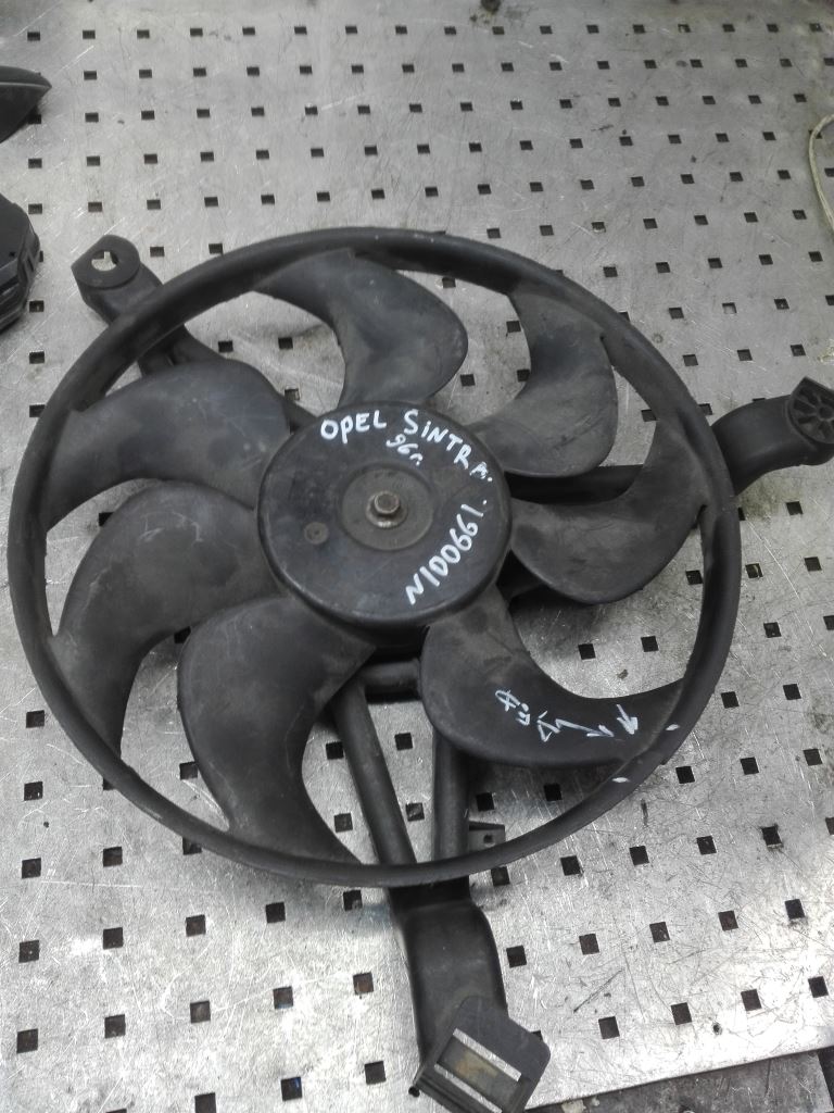 Вентилятор радиатора  Opel Sintra