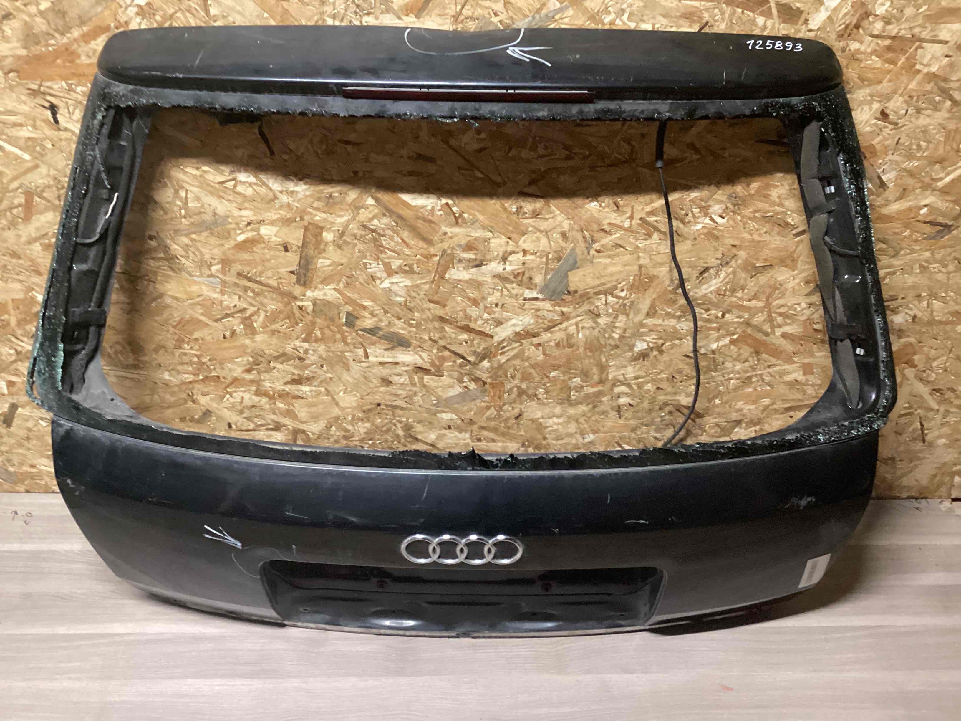 Крышка багажника (дверь 3-5)  Audi A6