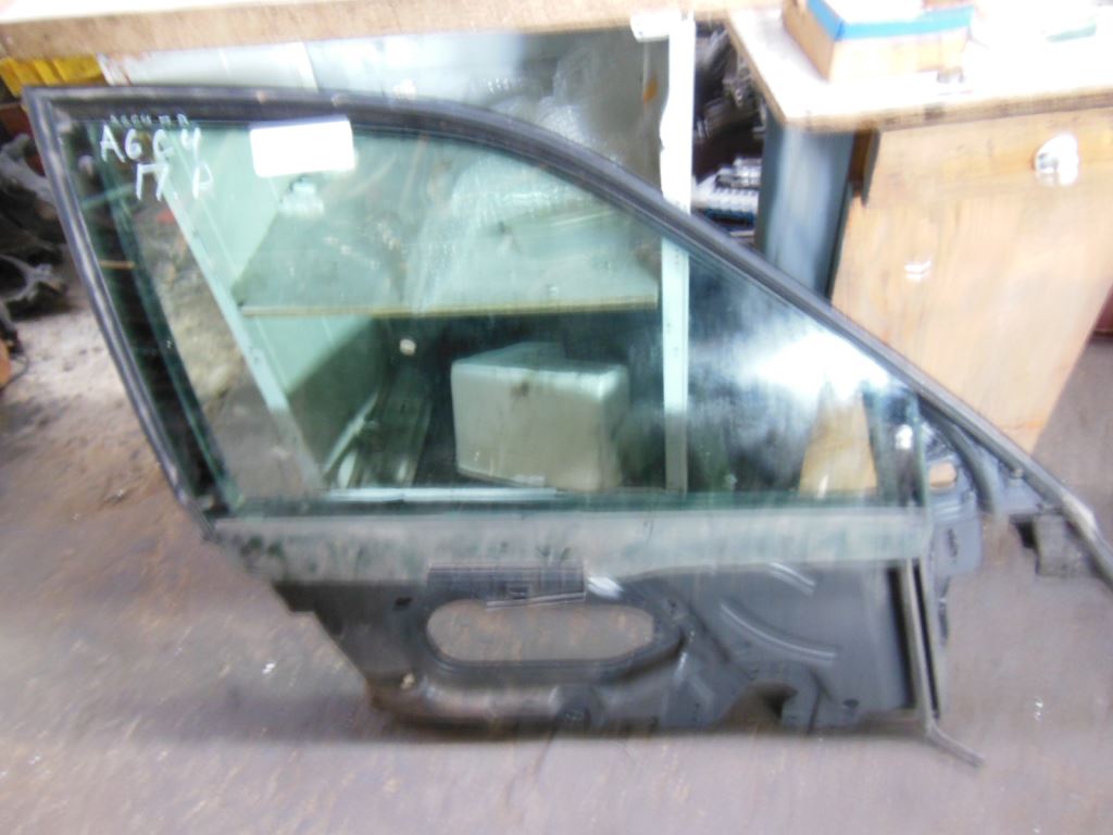 Стекло двери передней правой  Audi A6