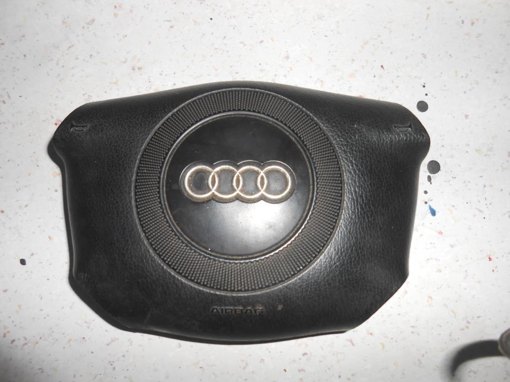 Подушка безопасности водителя  Audi A4