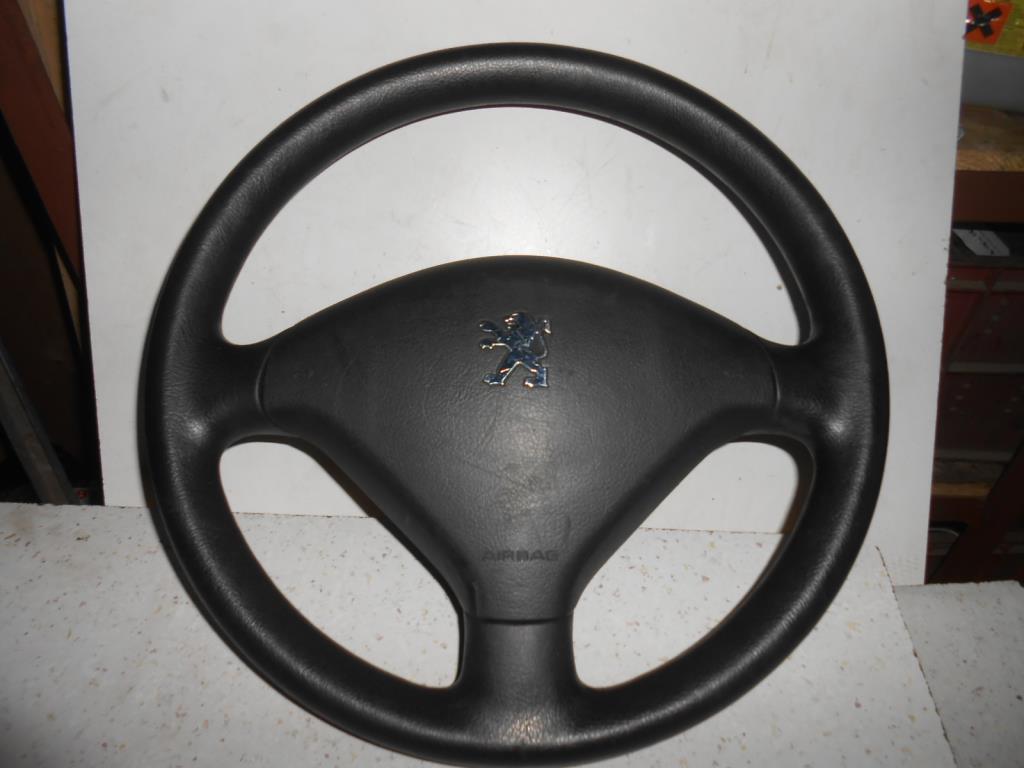 Руль  Peugeot 307