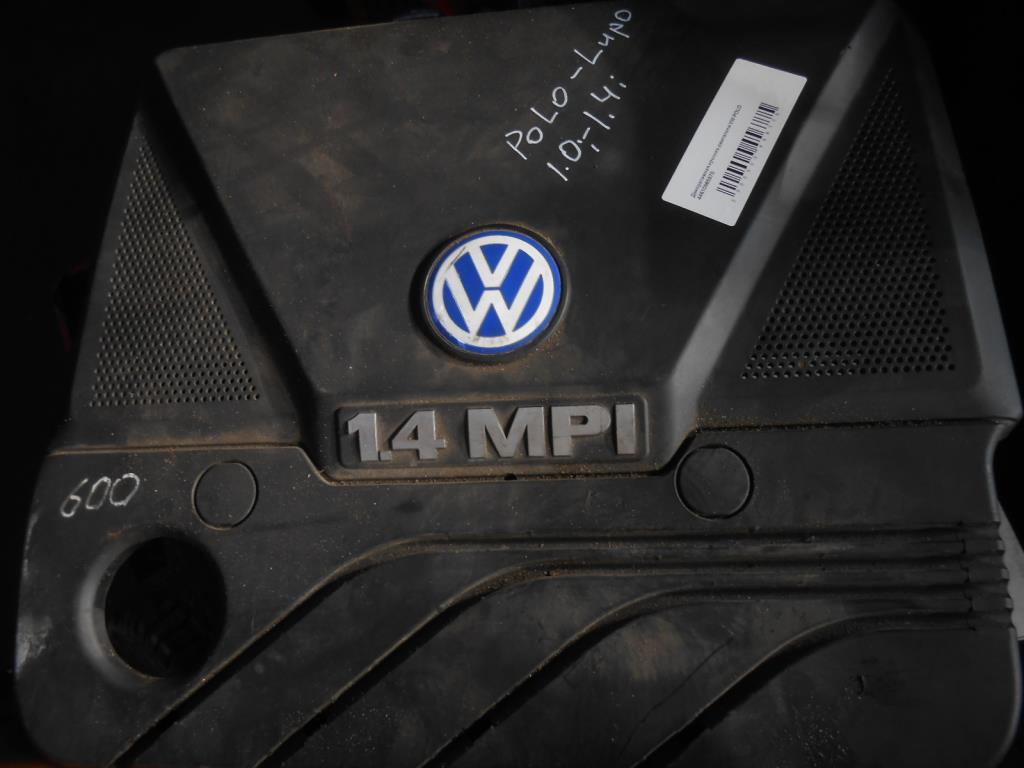 Декоративная крышка двигателя  Volkswagen Polo