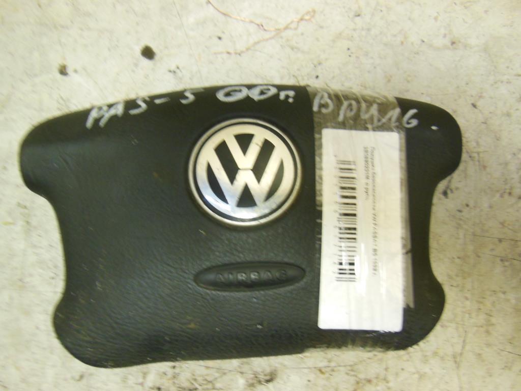 Подушка безопасности водителя  Volkswagen Passat