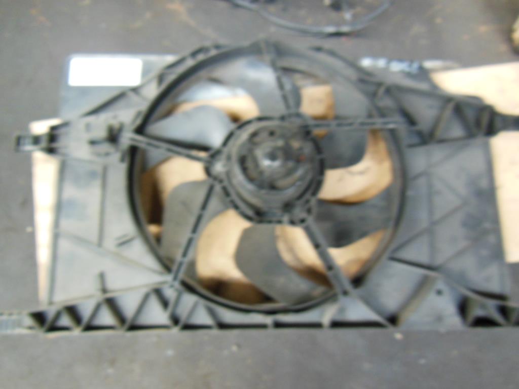 Диффузор вентилятора  Renault Laguna