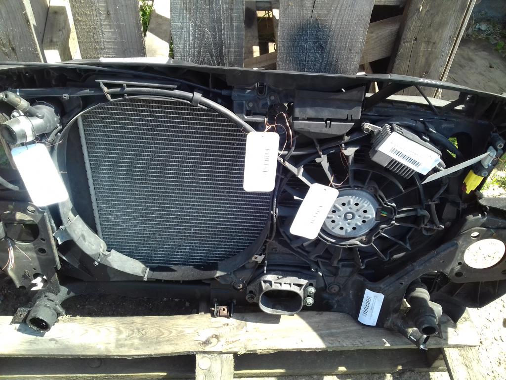 Диффузор вентилятора  Audi A4