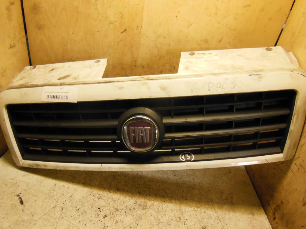 Решетка радиатора  Fiat Doblo