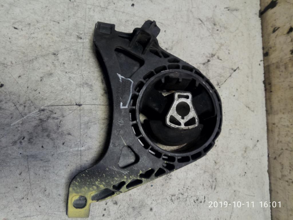 Подушка крепления двигателя  Opel Insignia