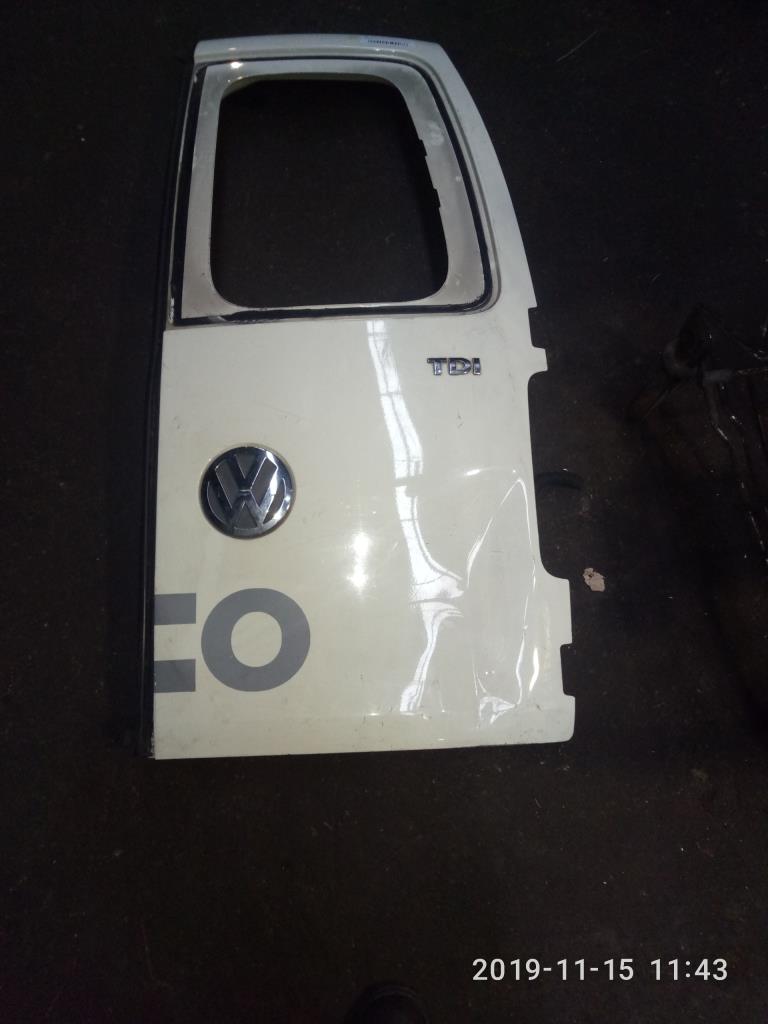 Дверь задняя распашная правая  Volkswagen Caddy
