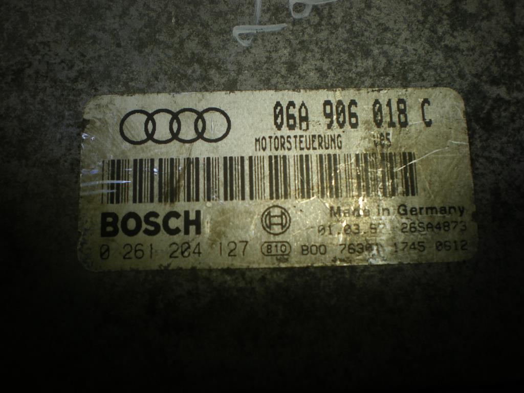 Блок управления двигателем  Audi A3
