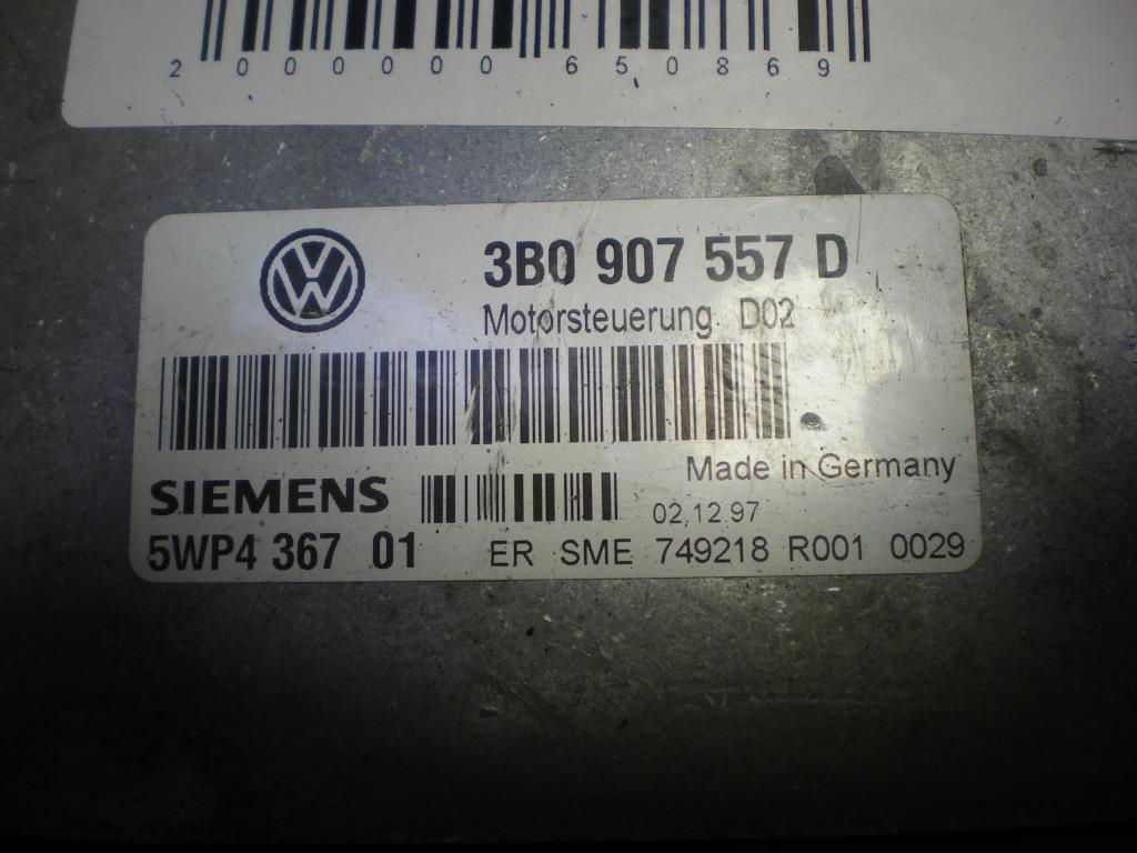 Блок управления двигателем  Volkswagen Passat