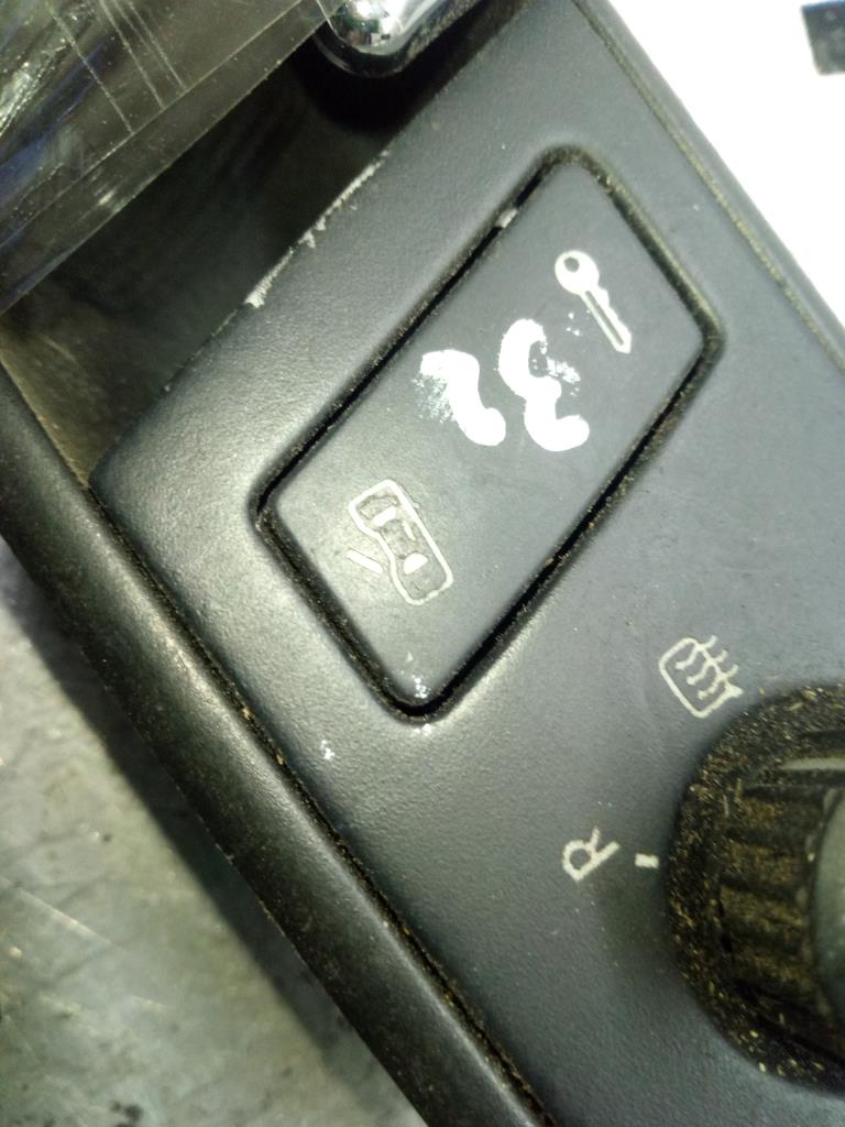 Кнопка (выключатель)  Volkswagen Touran