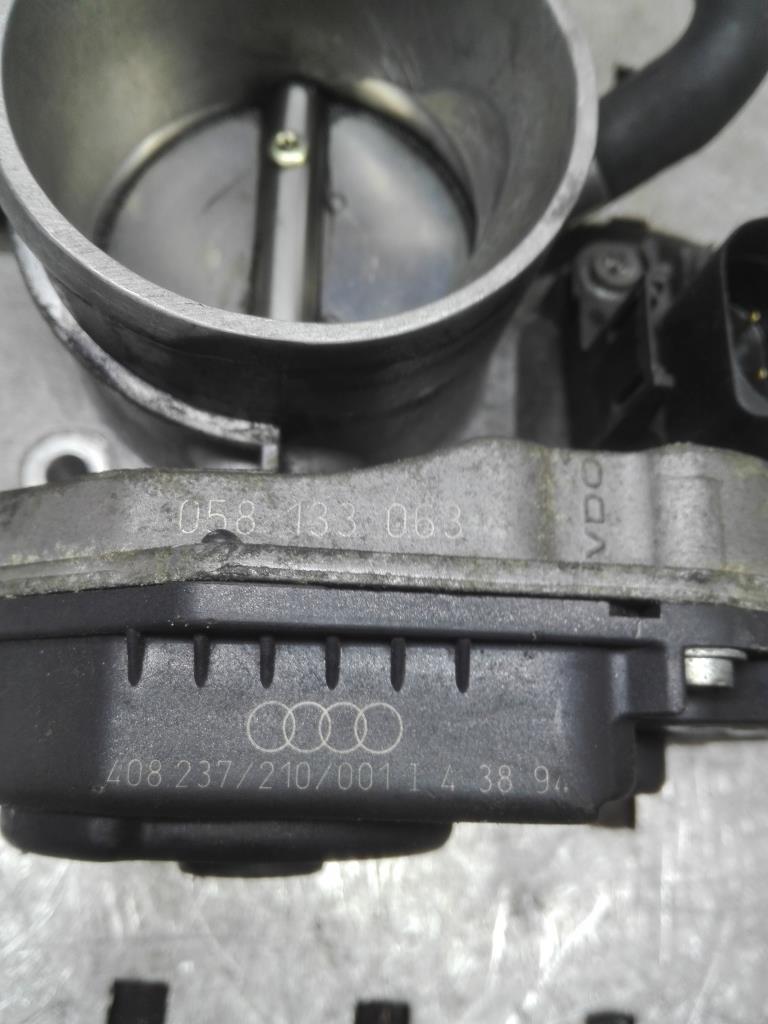 Заслонка дроссельная Audi A4 B5 купить в России