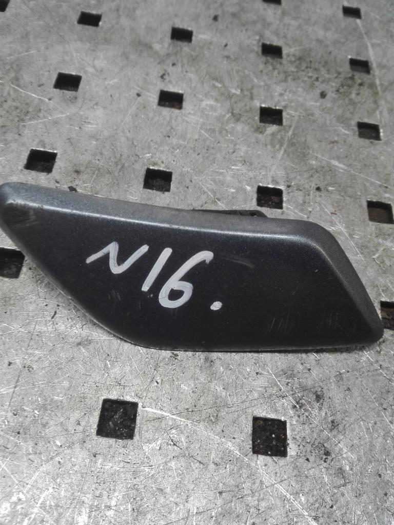 Заглушка (решетка) в бампер передний  Peugeot 307