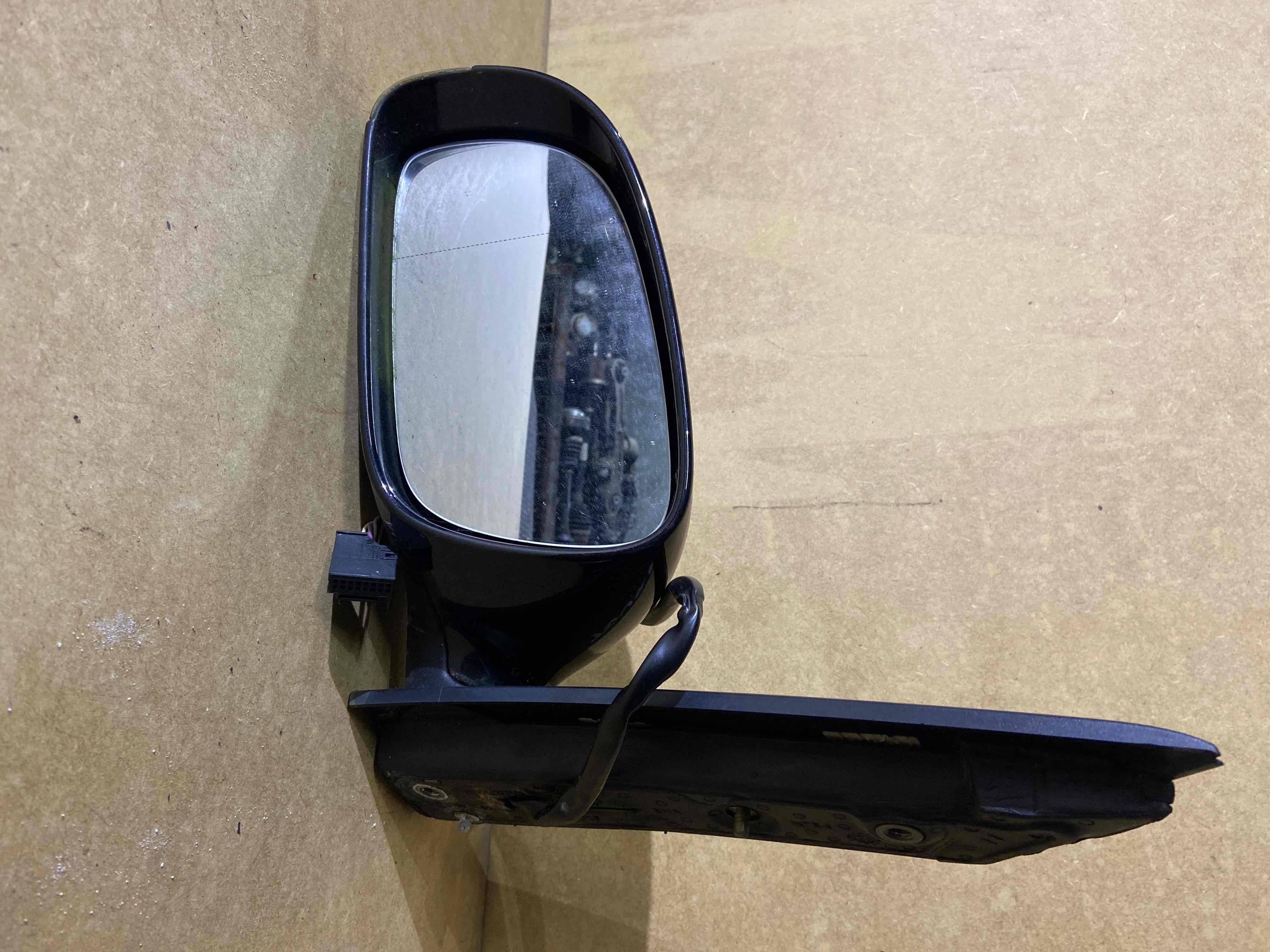 Зеркало боковое левое Volkswagen Touran 1 купить в России
