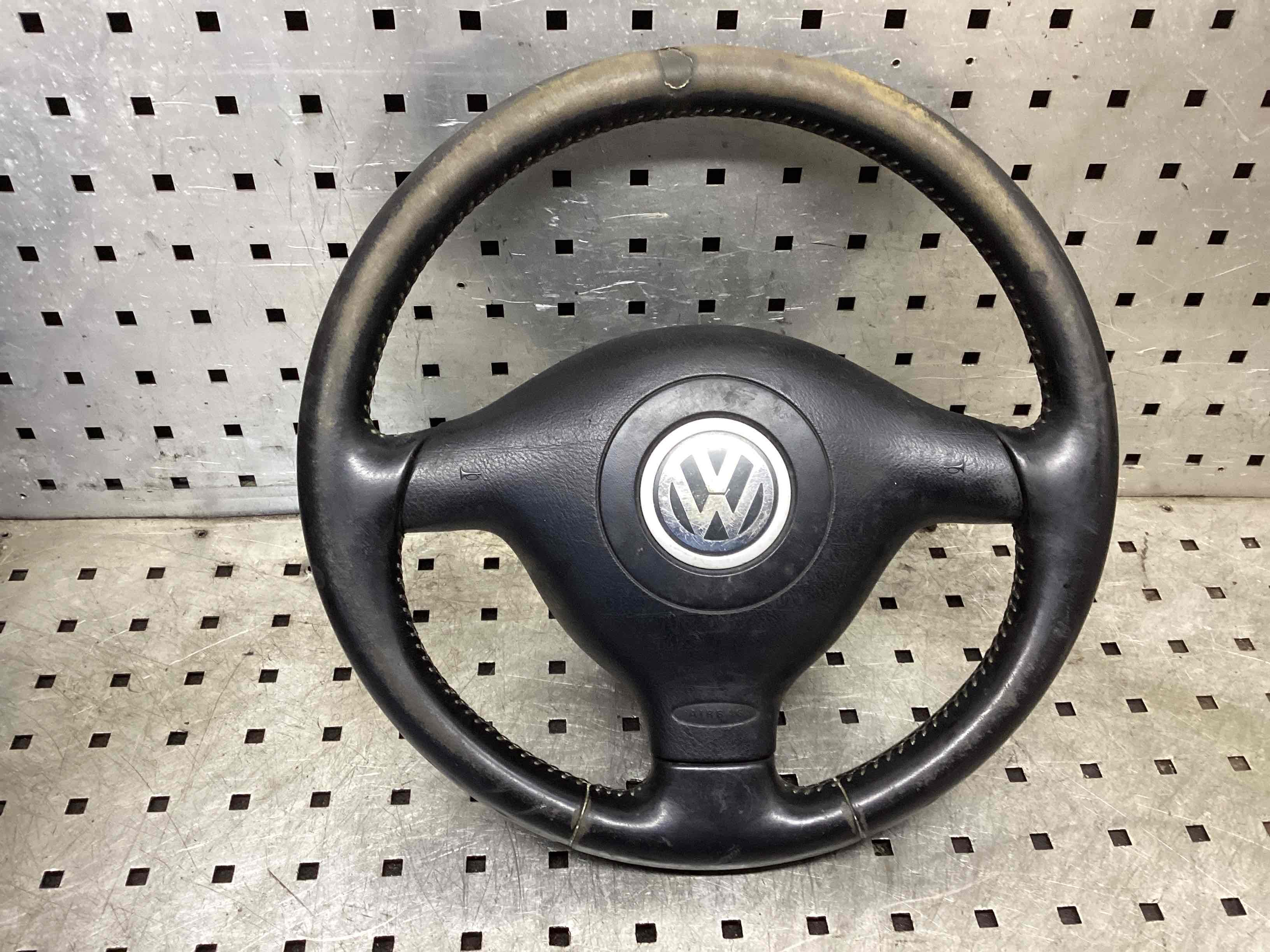 Руль Volkswagen Golf 4 купить в России