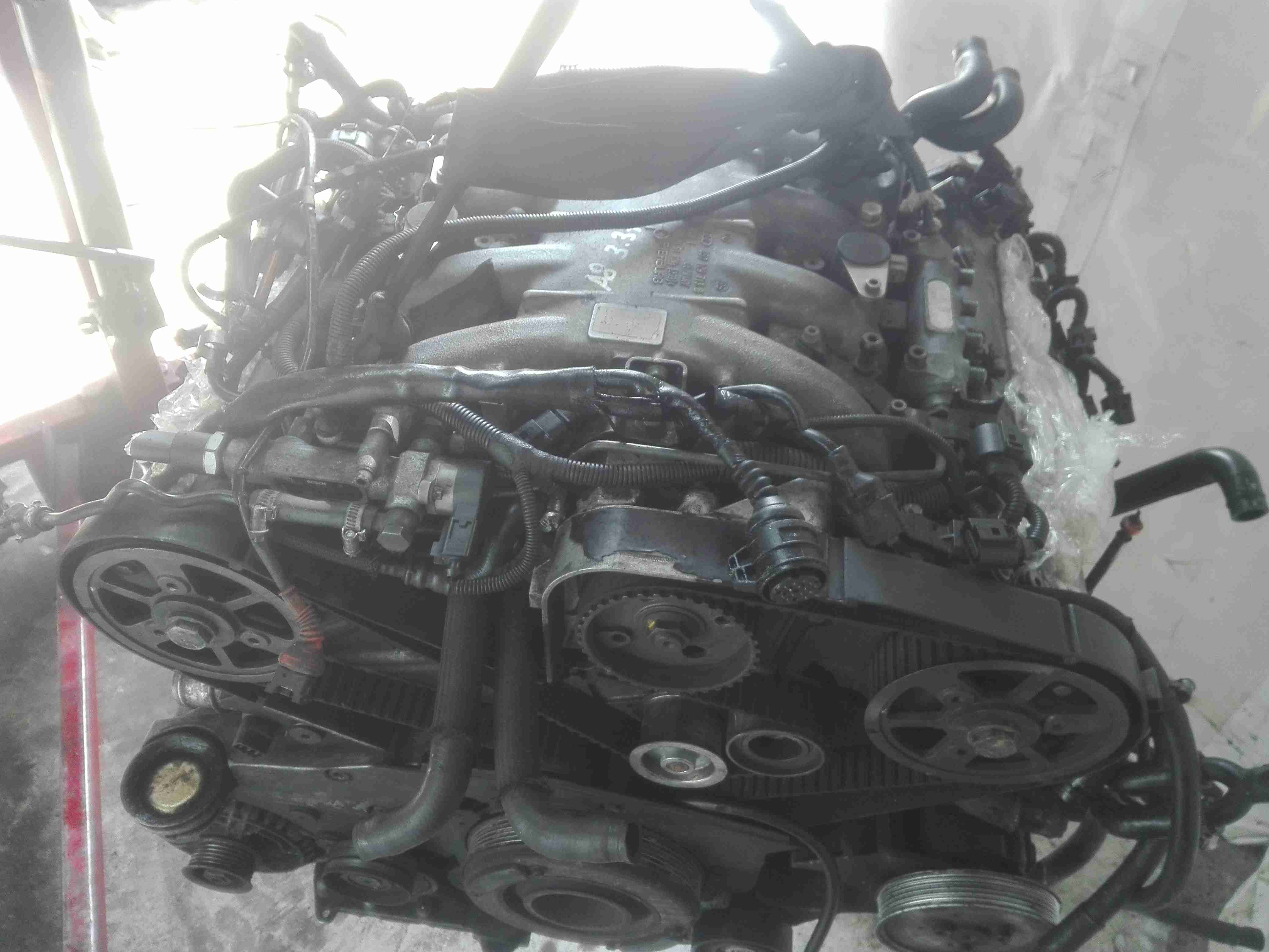 Двигатель (ДВС) Audi A8 D2 купить в России