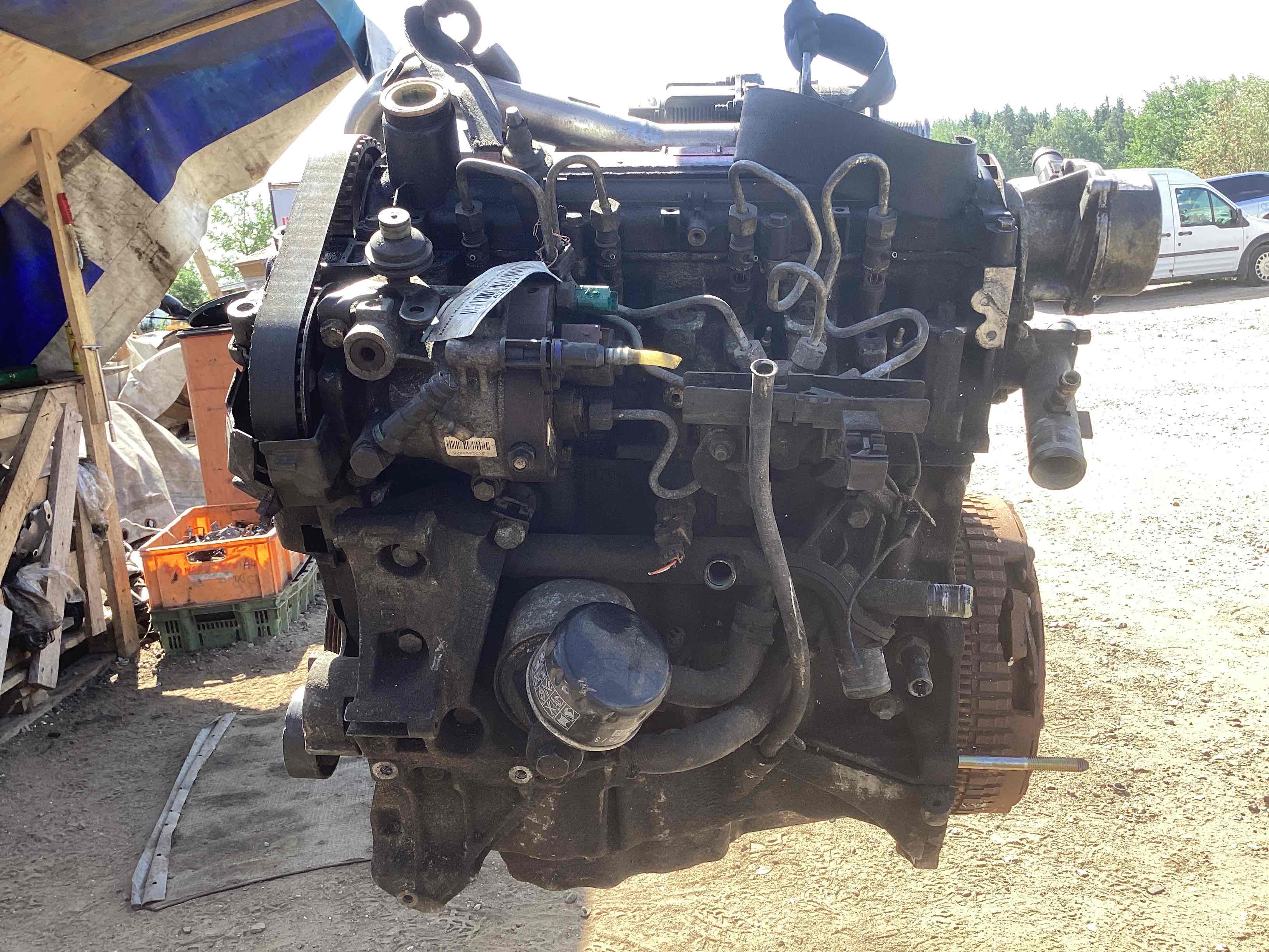 Двигатель (ДВС) Renault Kangoo 1 купить в России