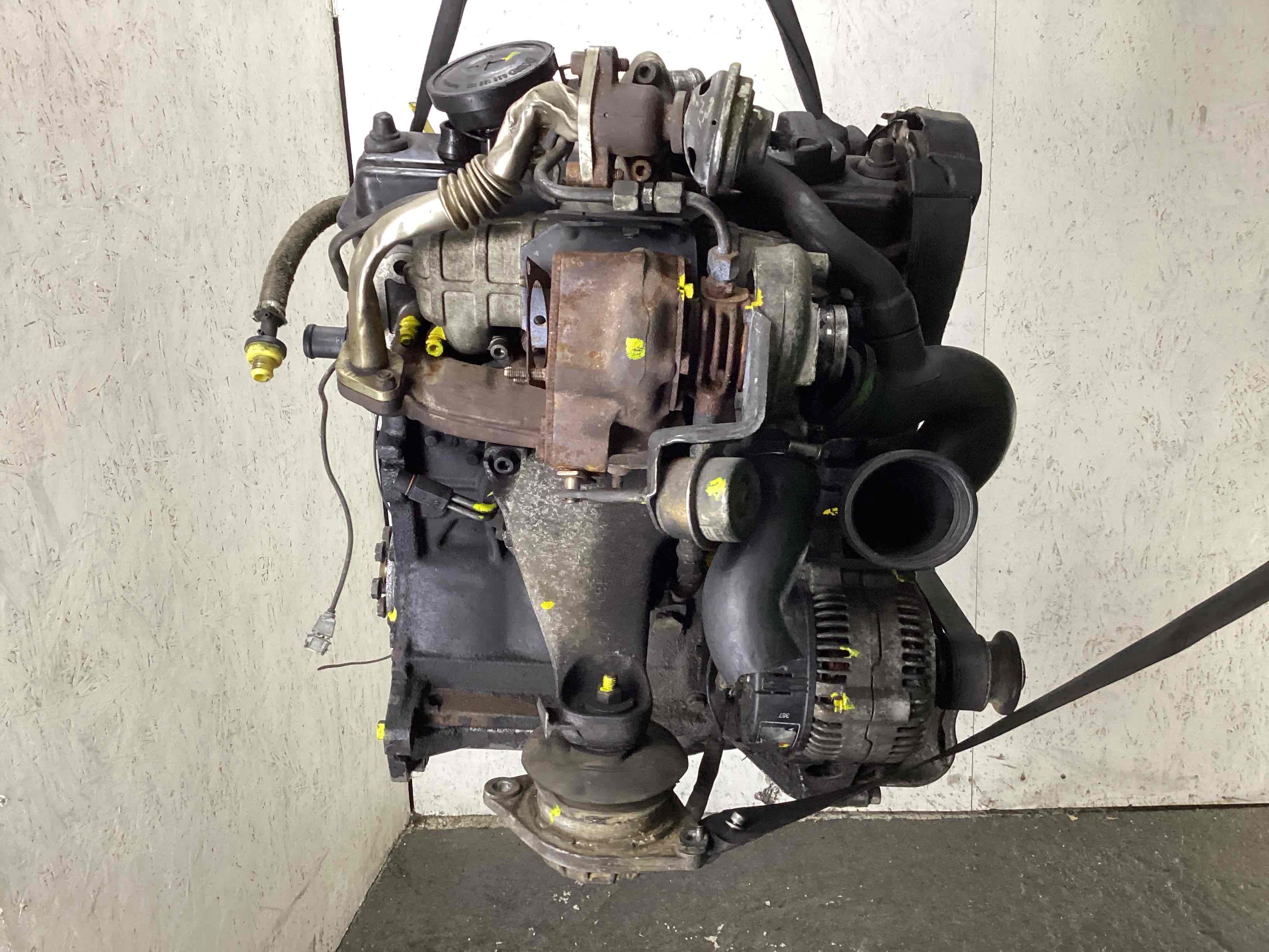 Двигатель (ДВС) Audi 80 B4 купить в России
