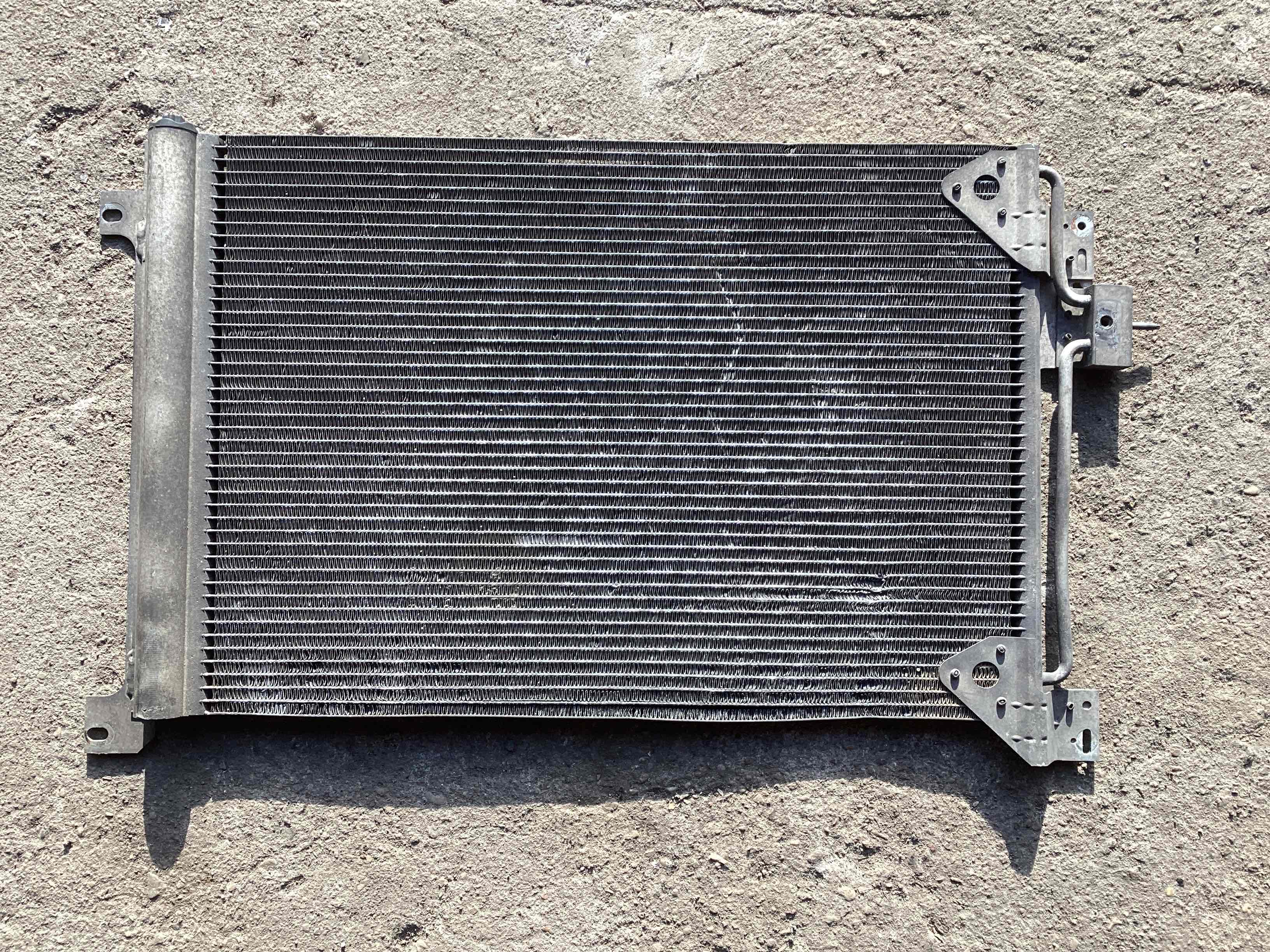 Радиатор кондиционера  Iveco Stralis