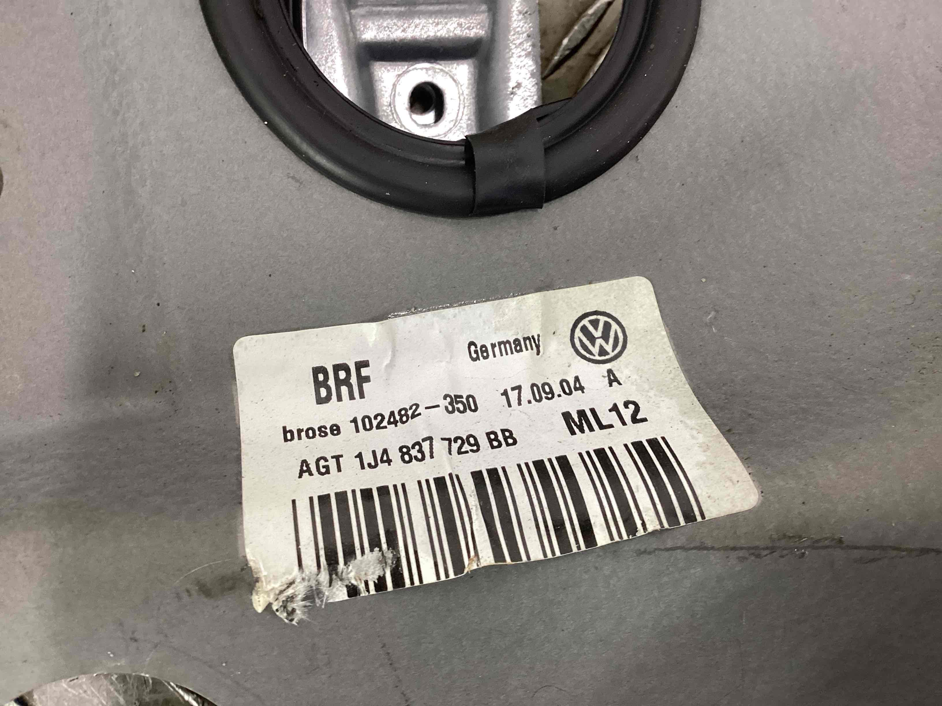 Стеклоподъемник механический двери передней левой Volkswagen Golf 4 купить в Беларуси