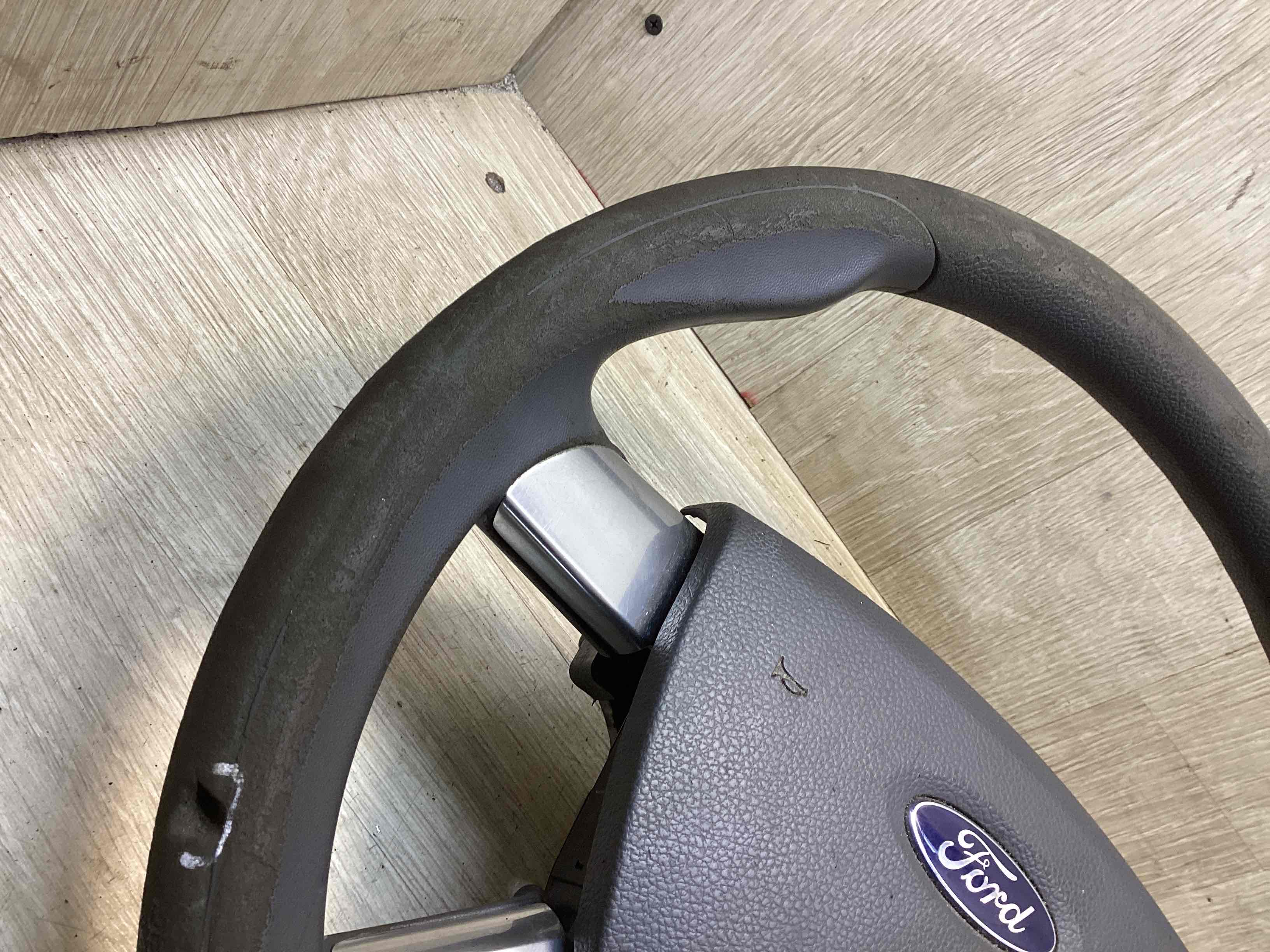 Подушка безопасности в рулевое колесо Ford Connect 1 купить в России