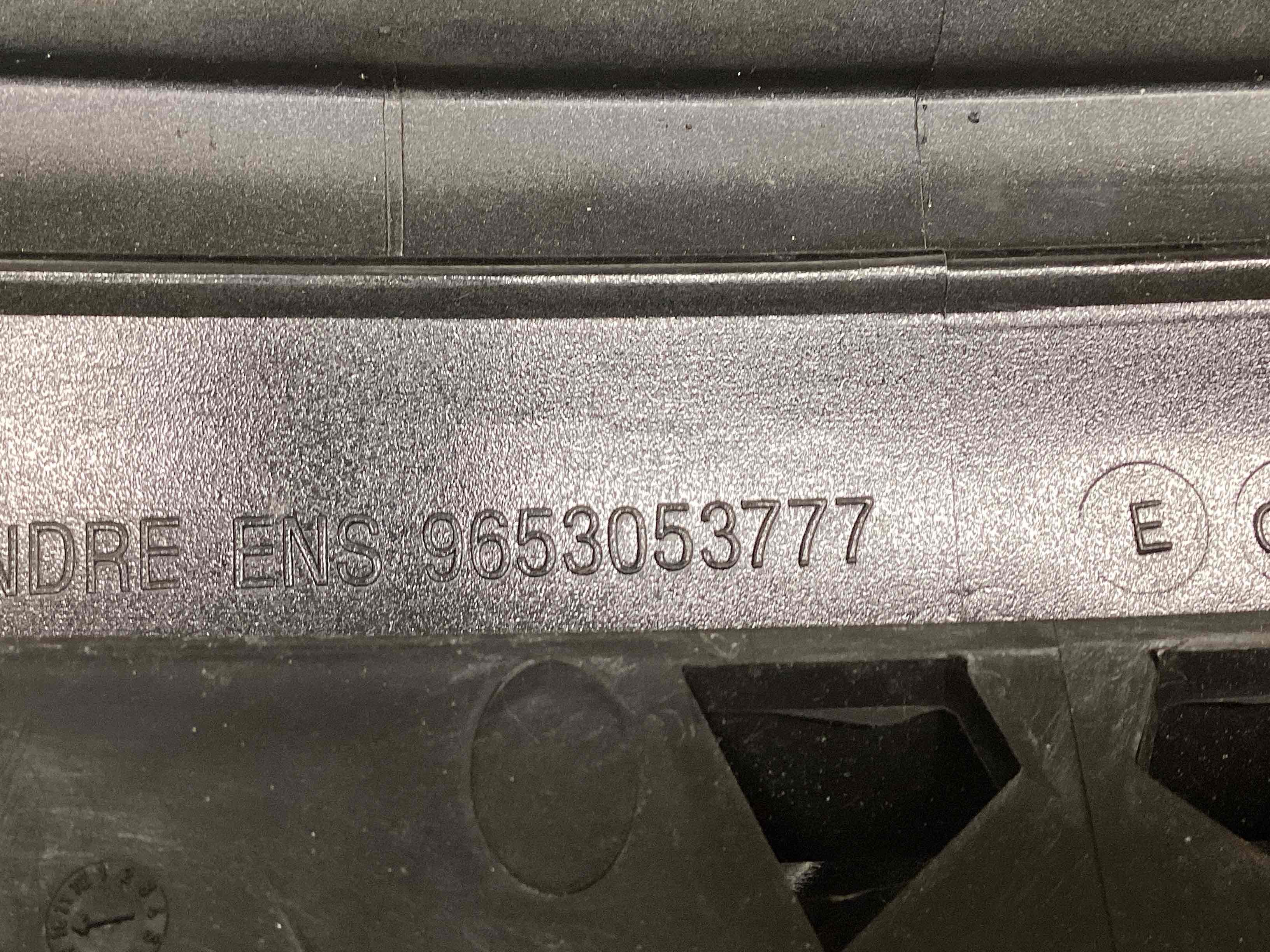 Решетка радиатора Citroen C3 1 купить в России