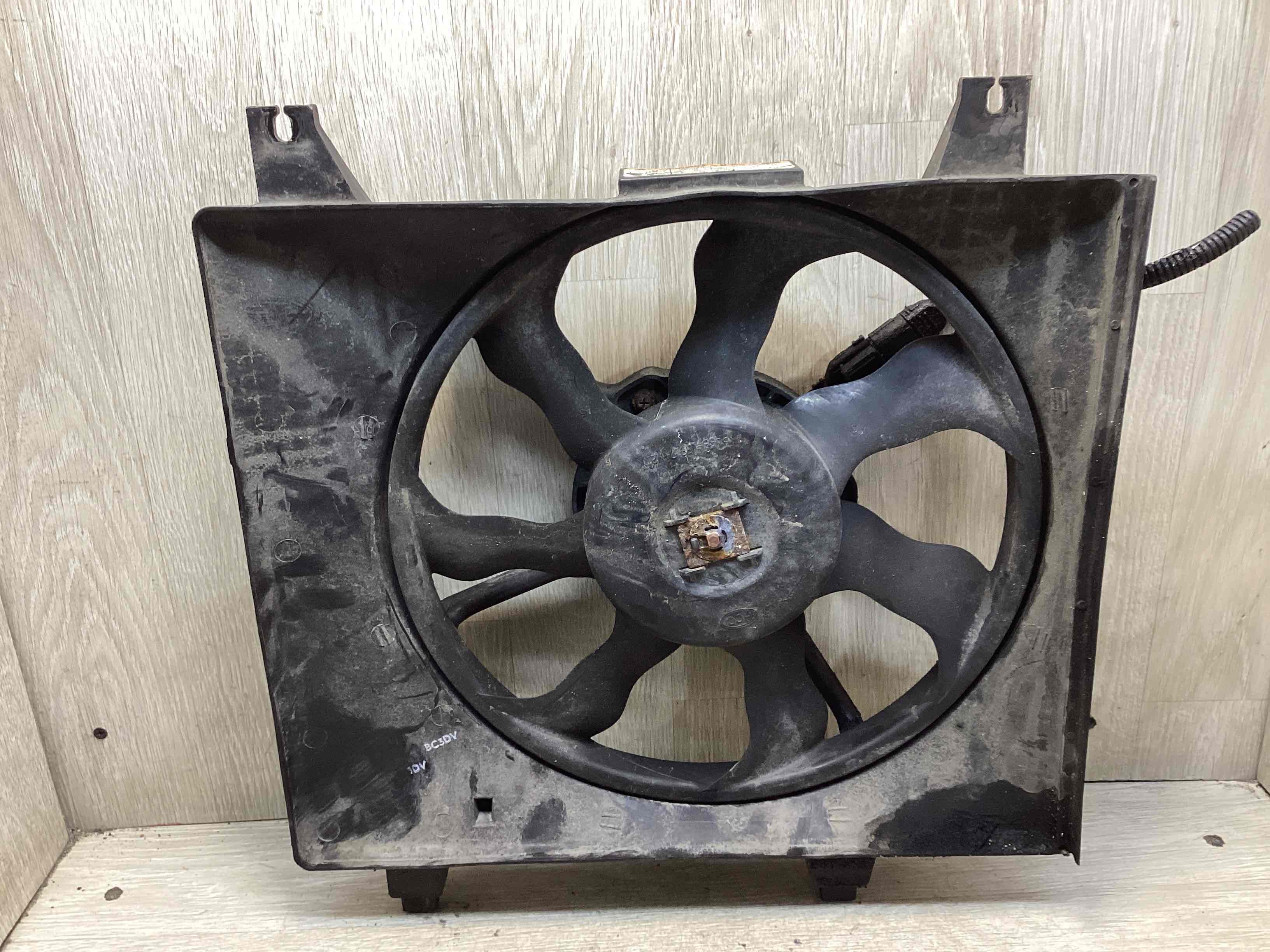 Вентилятор радиатора основного Hyundai Matrix купить в России