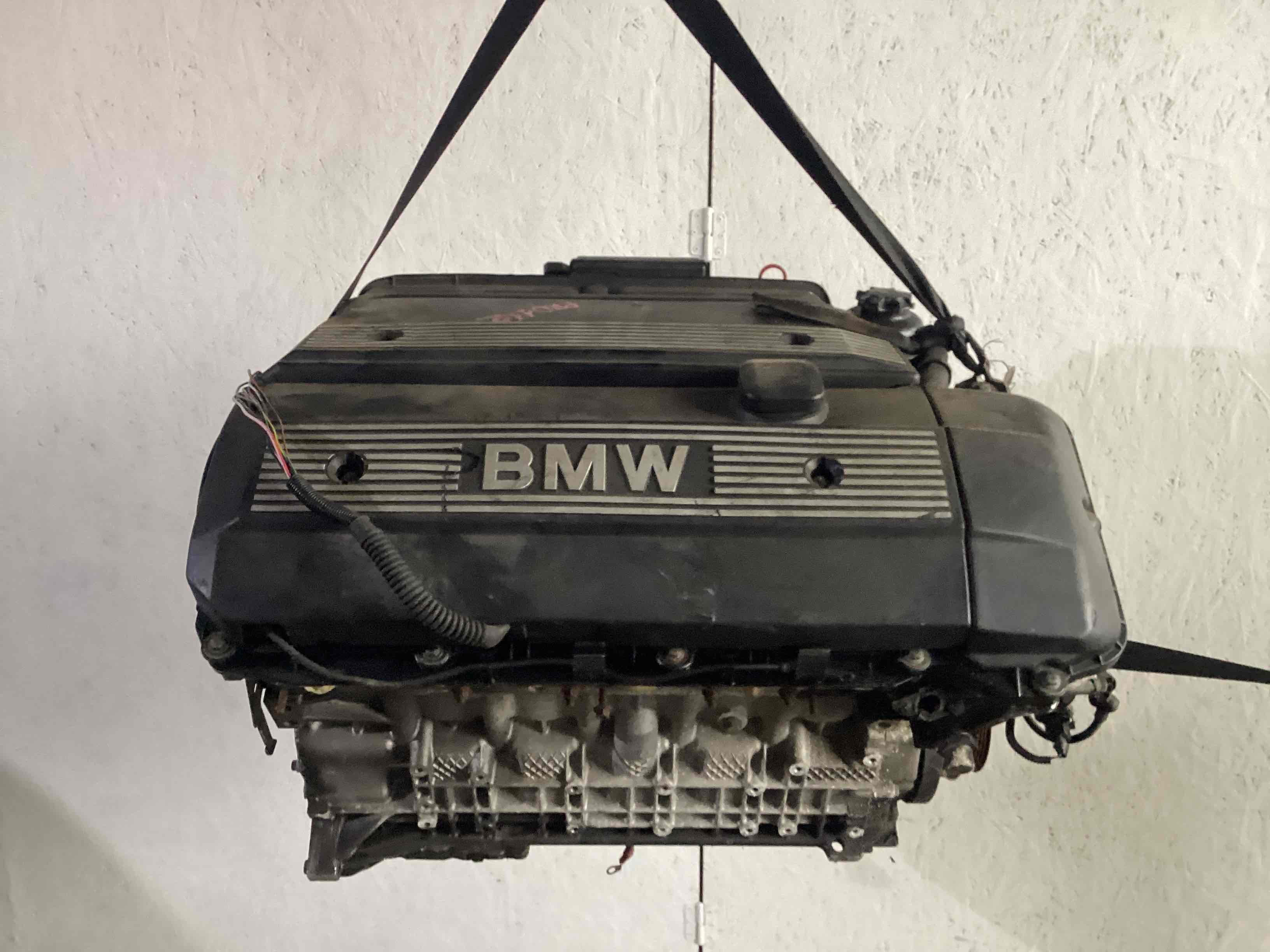 Двигатель  BMW 5-Series