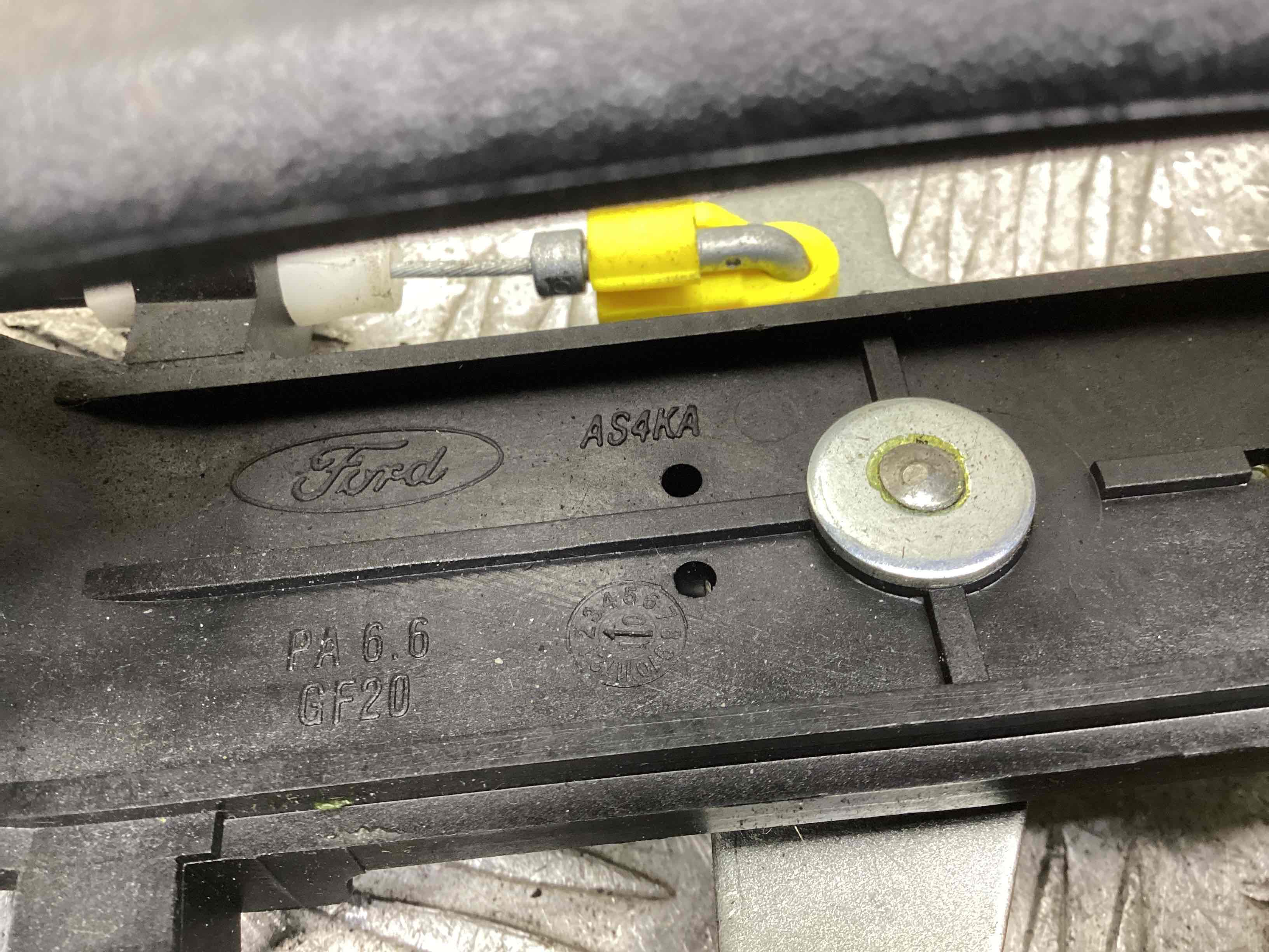 Ручка двери сдвижной наружная правая Ford Connect 1 купить в России