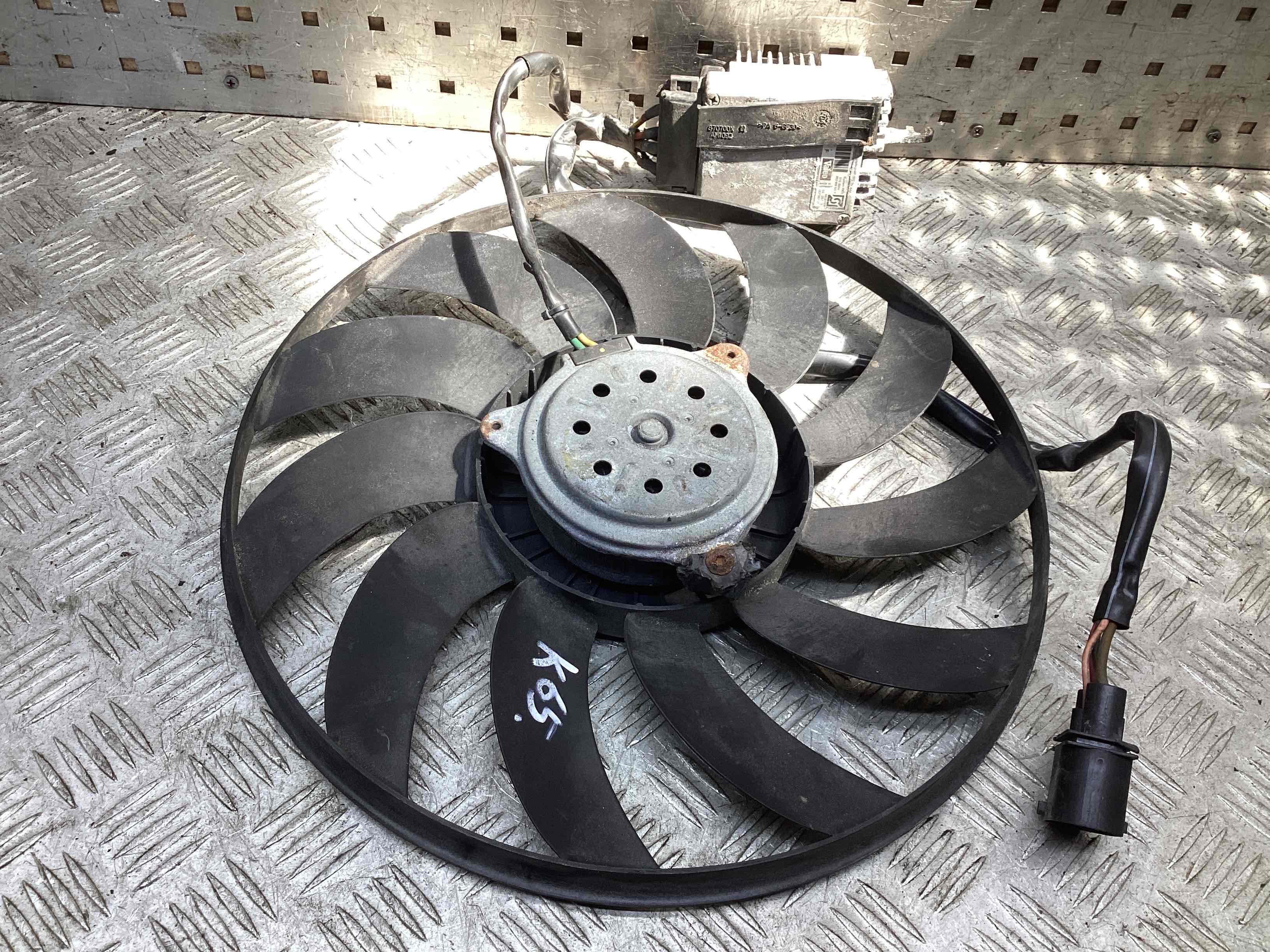 Вентилятор радиатора основного Audi A4 B6 купить в Беларуси