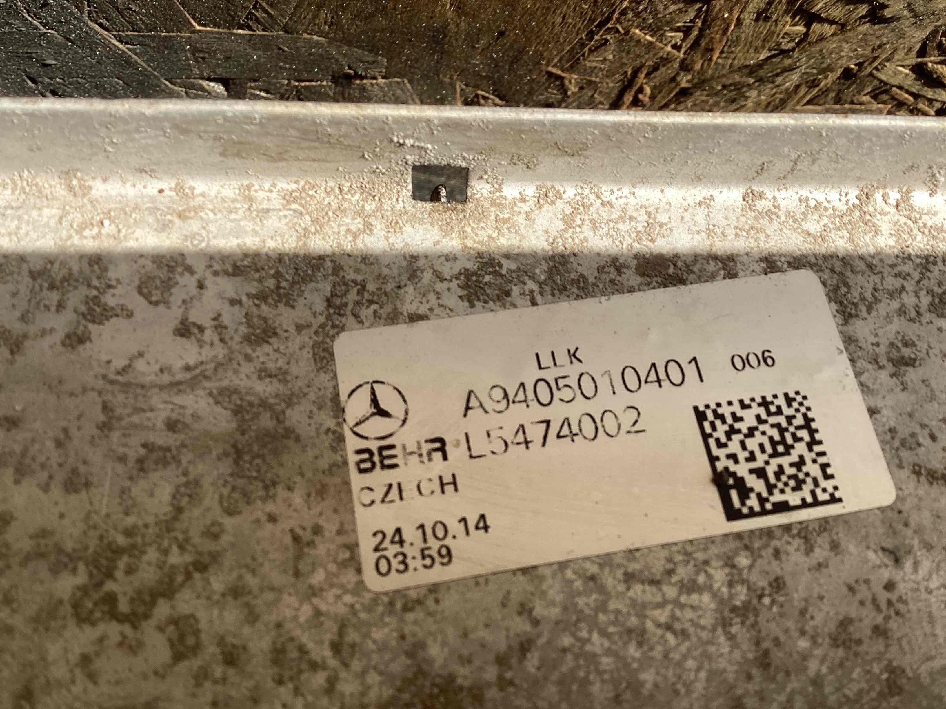 Интеркулер (радиатор интеркулера) Mercedes Axor (1) купить в Беларуси