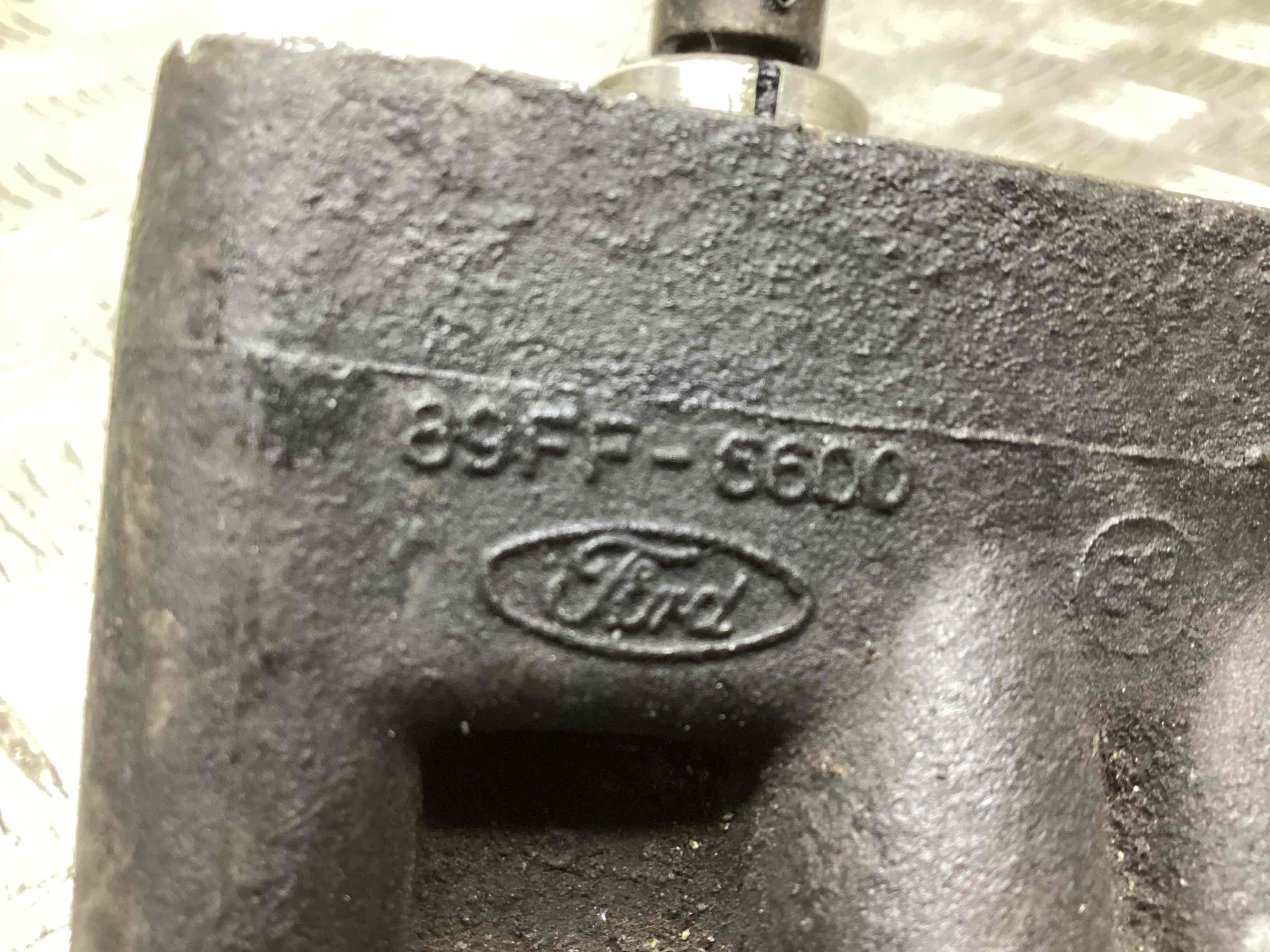 Насос масляный Ford Mondeo 2 купить в России