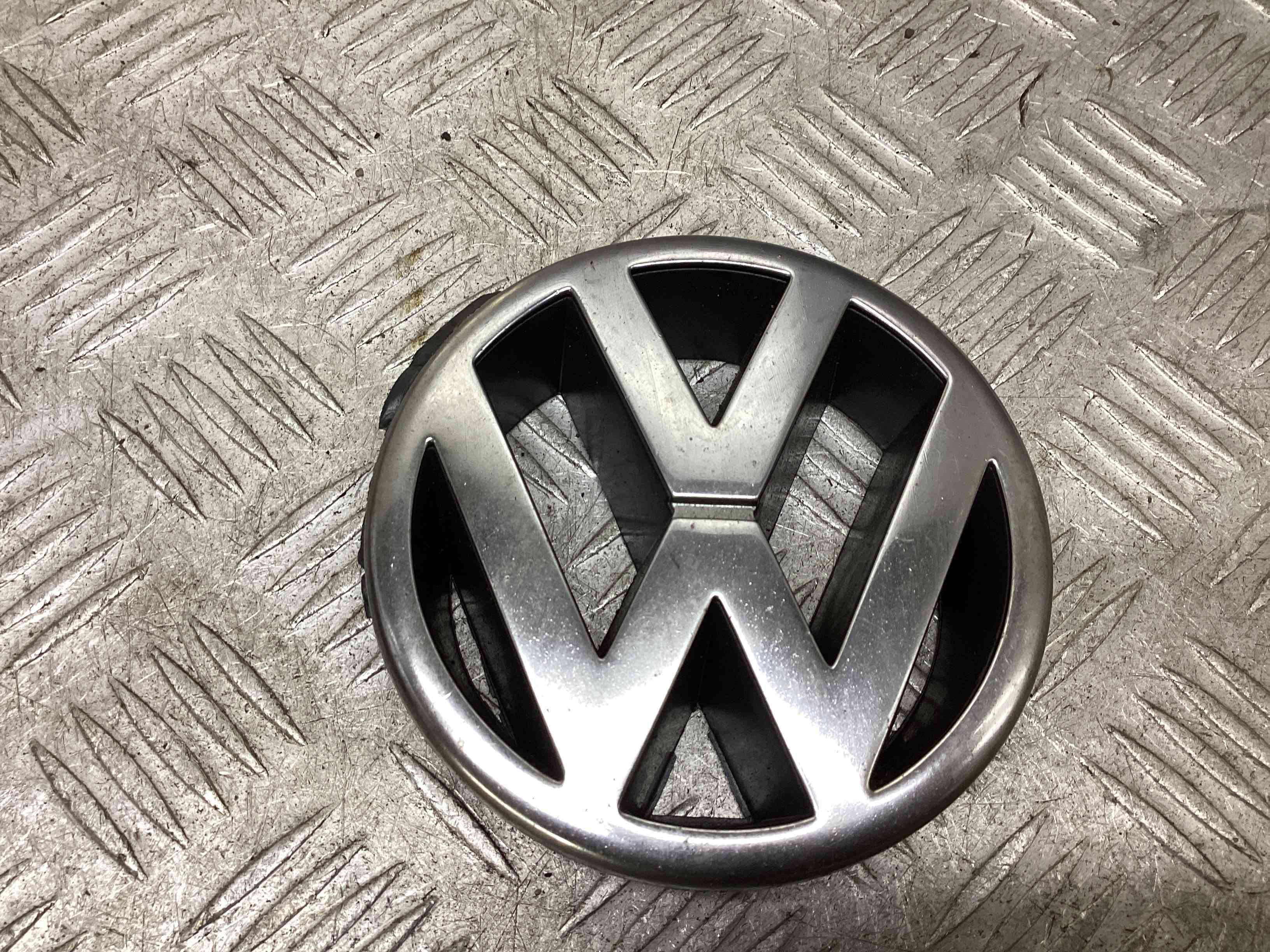 Эмблема  Volkswagen Golf