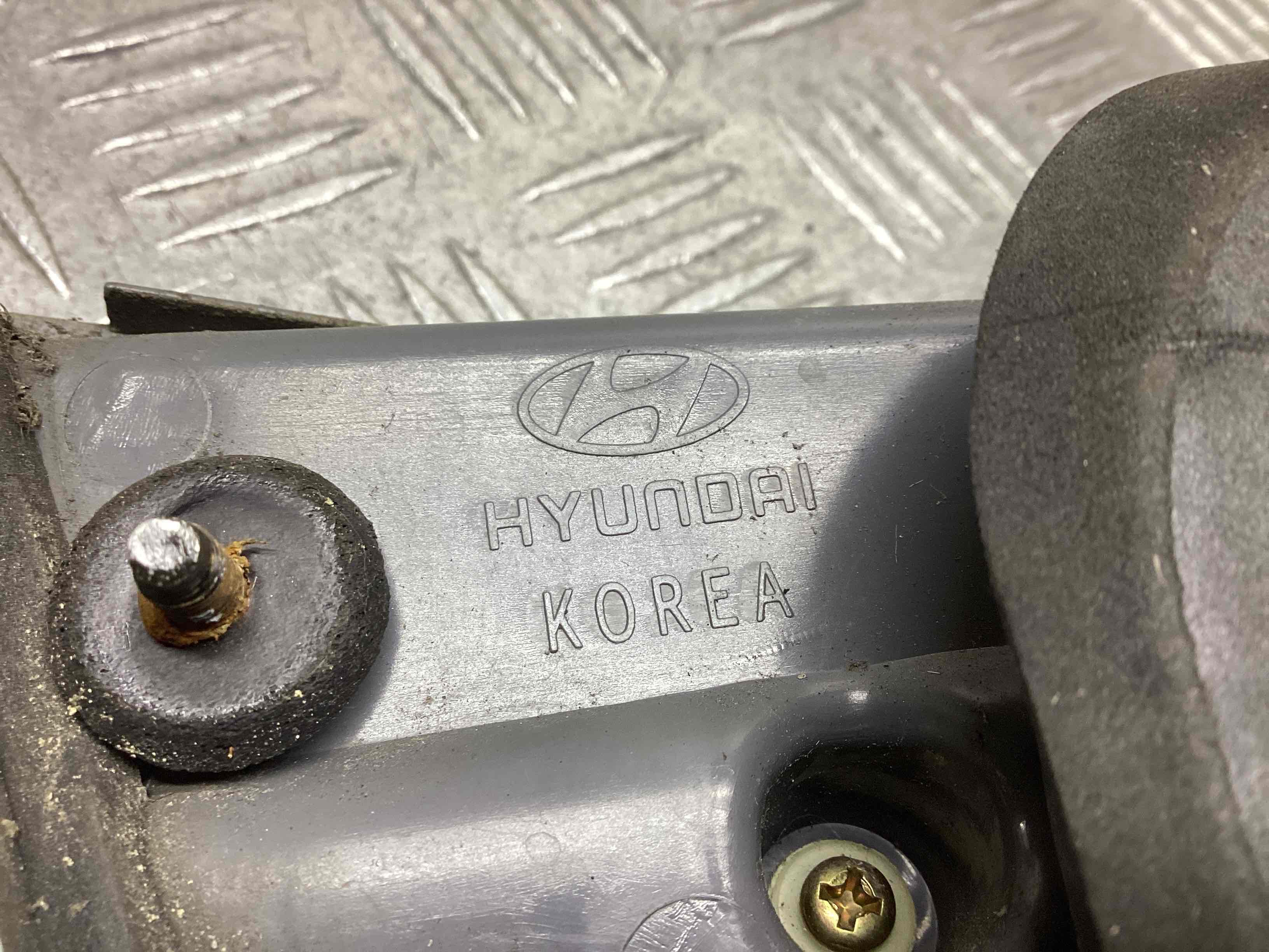 Фонарь крышки багажника правый Hyundai Sonata 5 купить в России