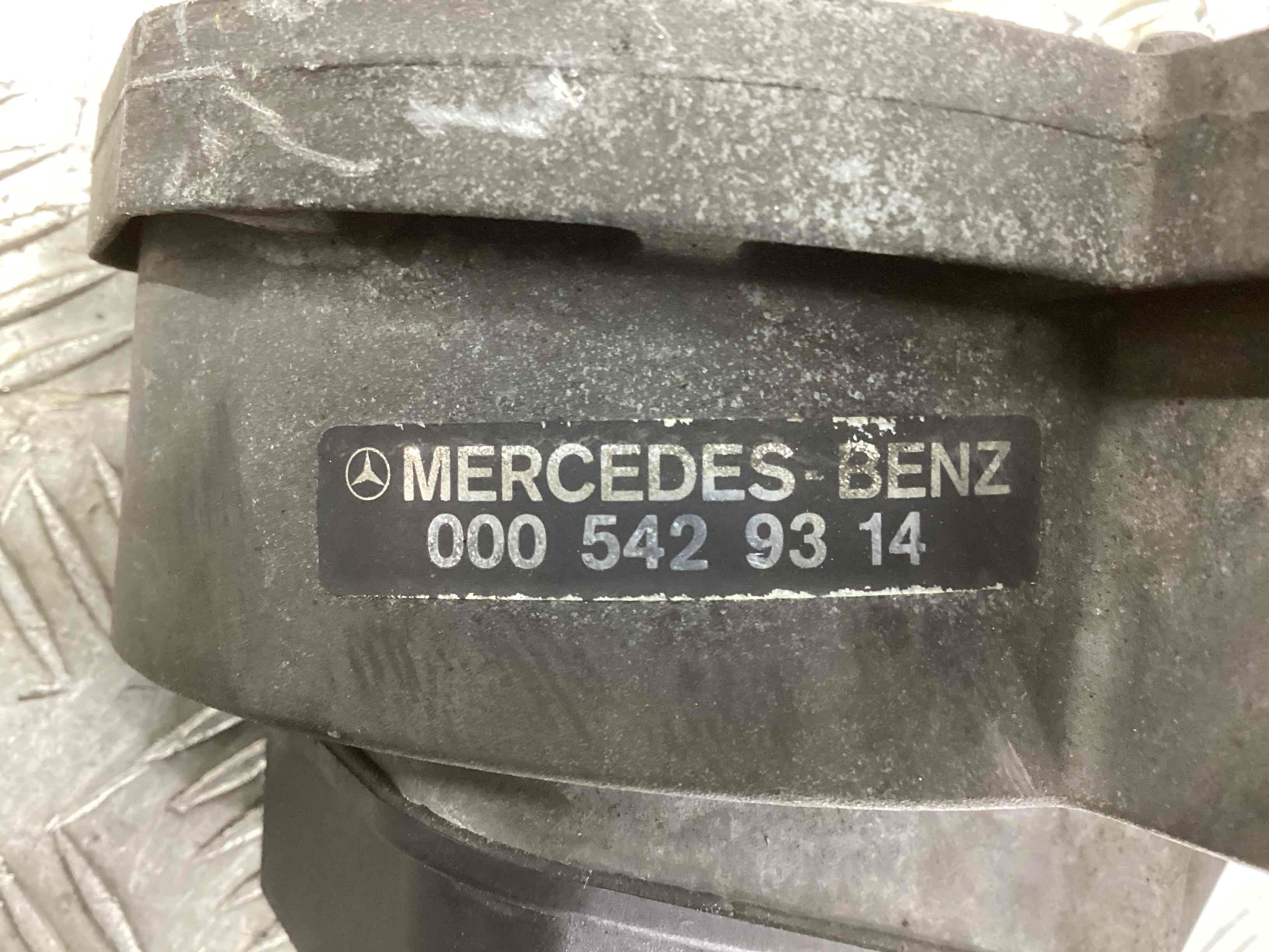 Расходомер воздуха (ДМРВ) Mercedes Vito (W638) купить в Беларуси