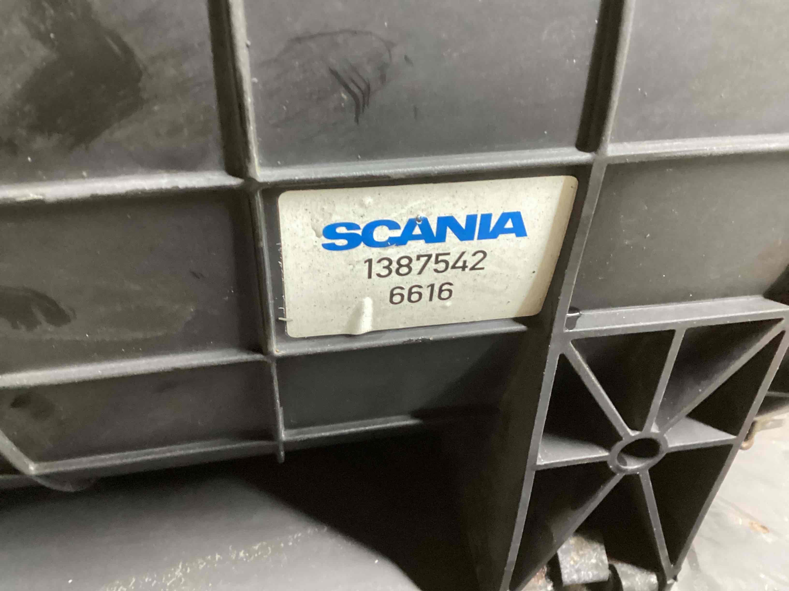 Корпус воздушного фильтра Scania R-Series  купить в Беларуси