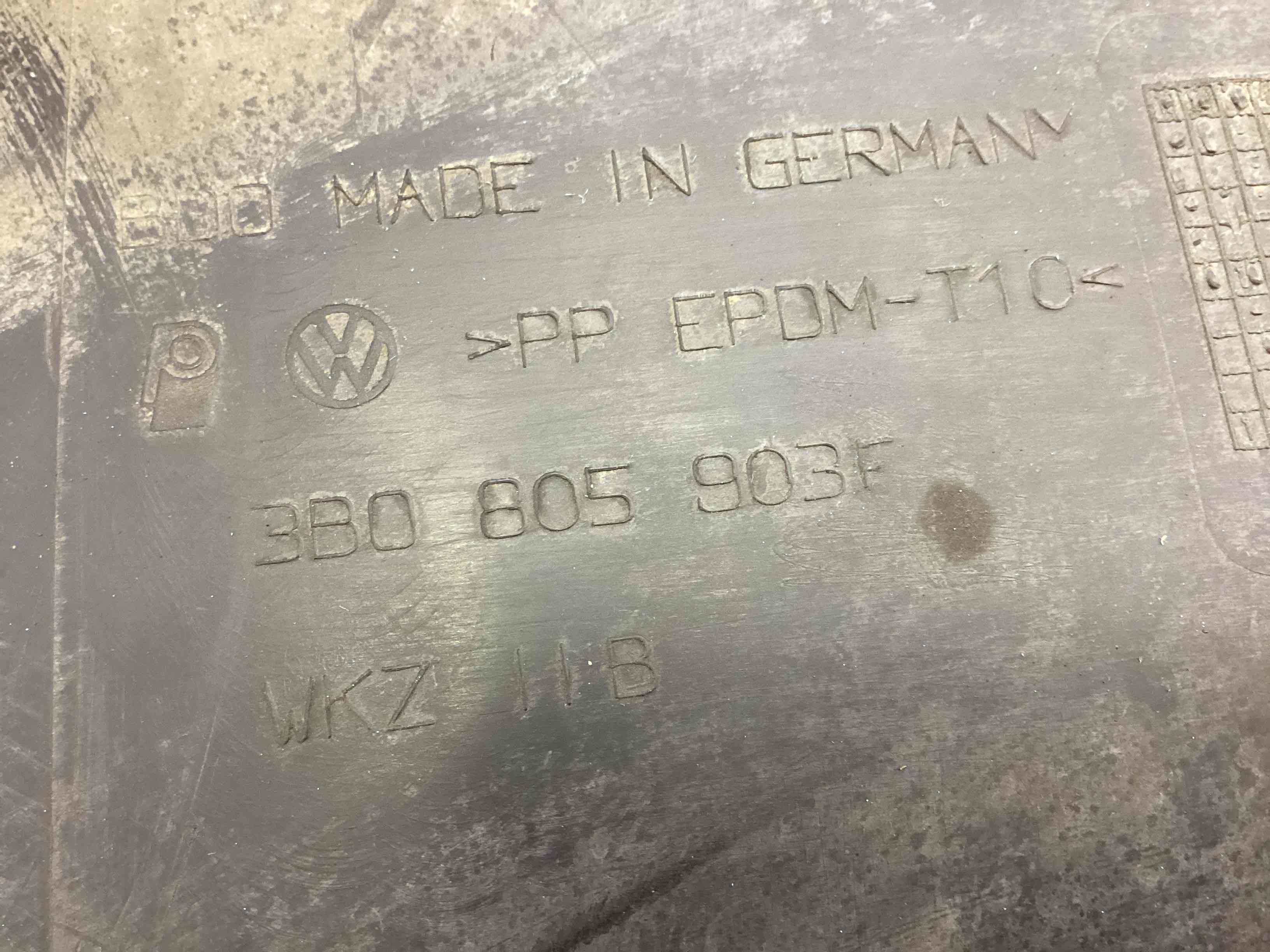 Юбка бампера передняя (губа) Volkswagen Passat 5 GP купить в Беларуси