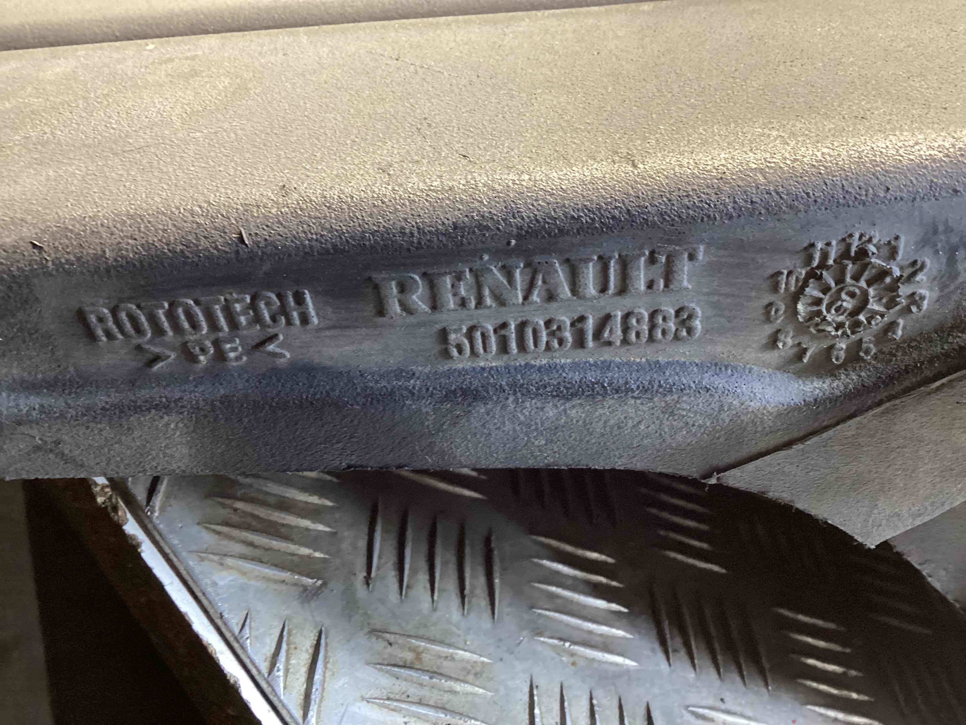 Крышка (дверь) багажника Renault Midlum купить в России