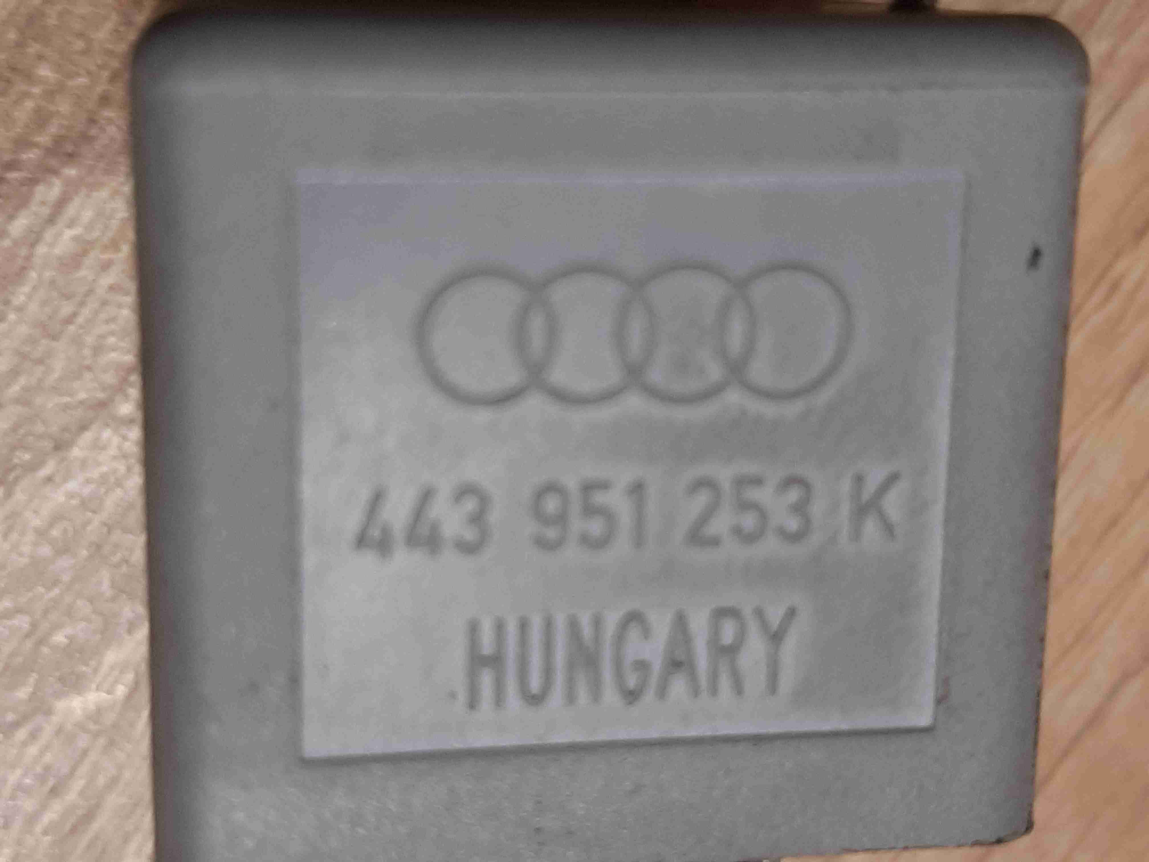 Реле Audi 100 C3 купить в Беларуси