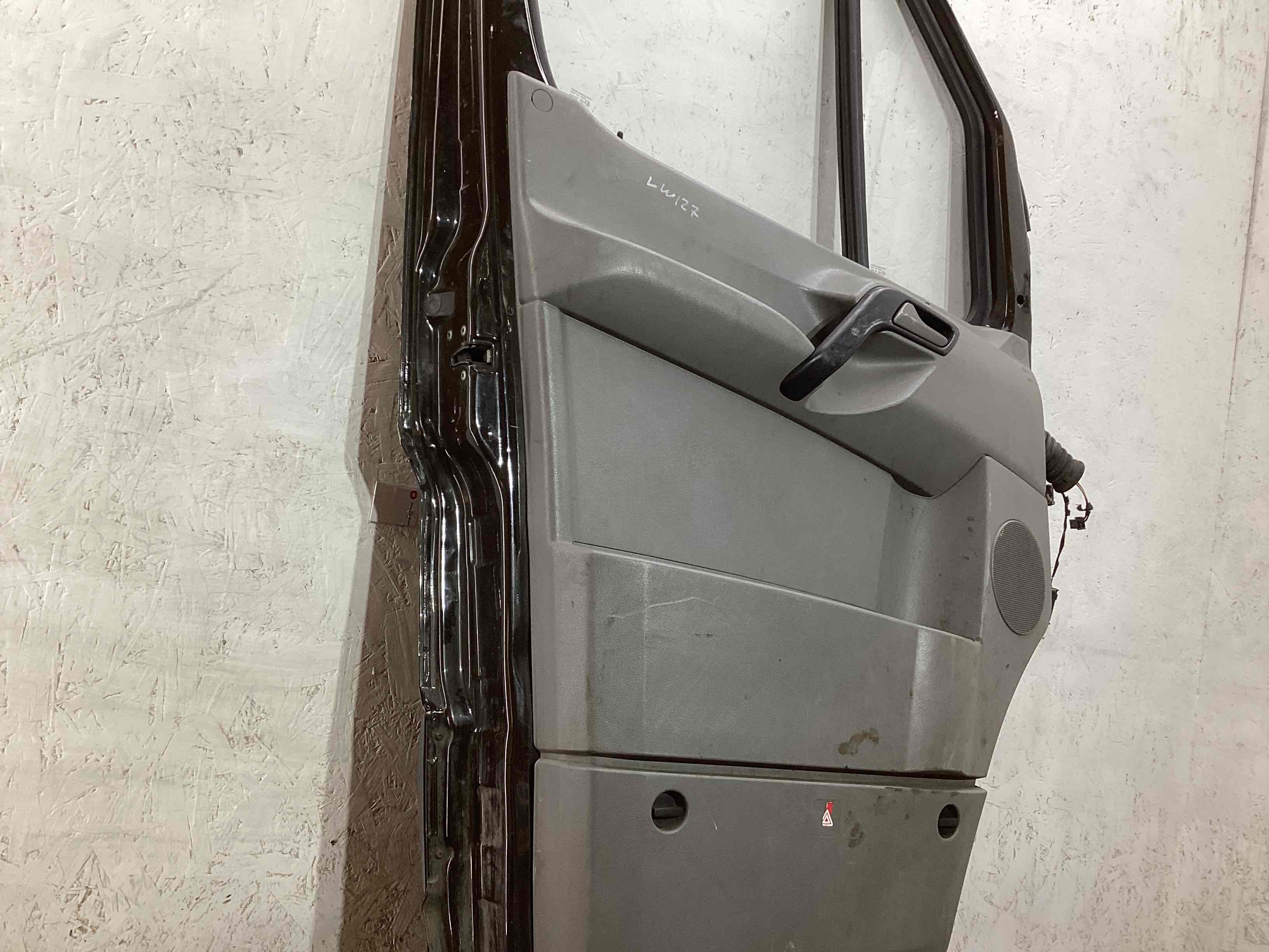 Стеклоподъемник механический двери передней левой Mercedes Sprinter 2 (W906) купить в Беларуси