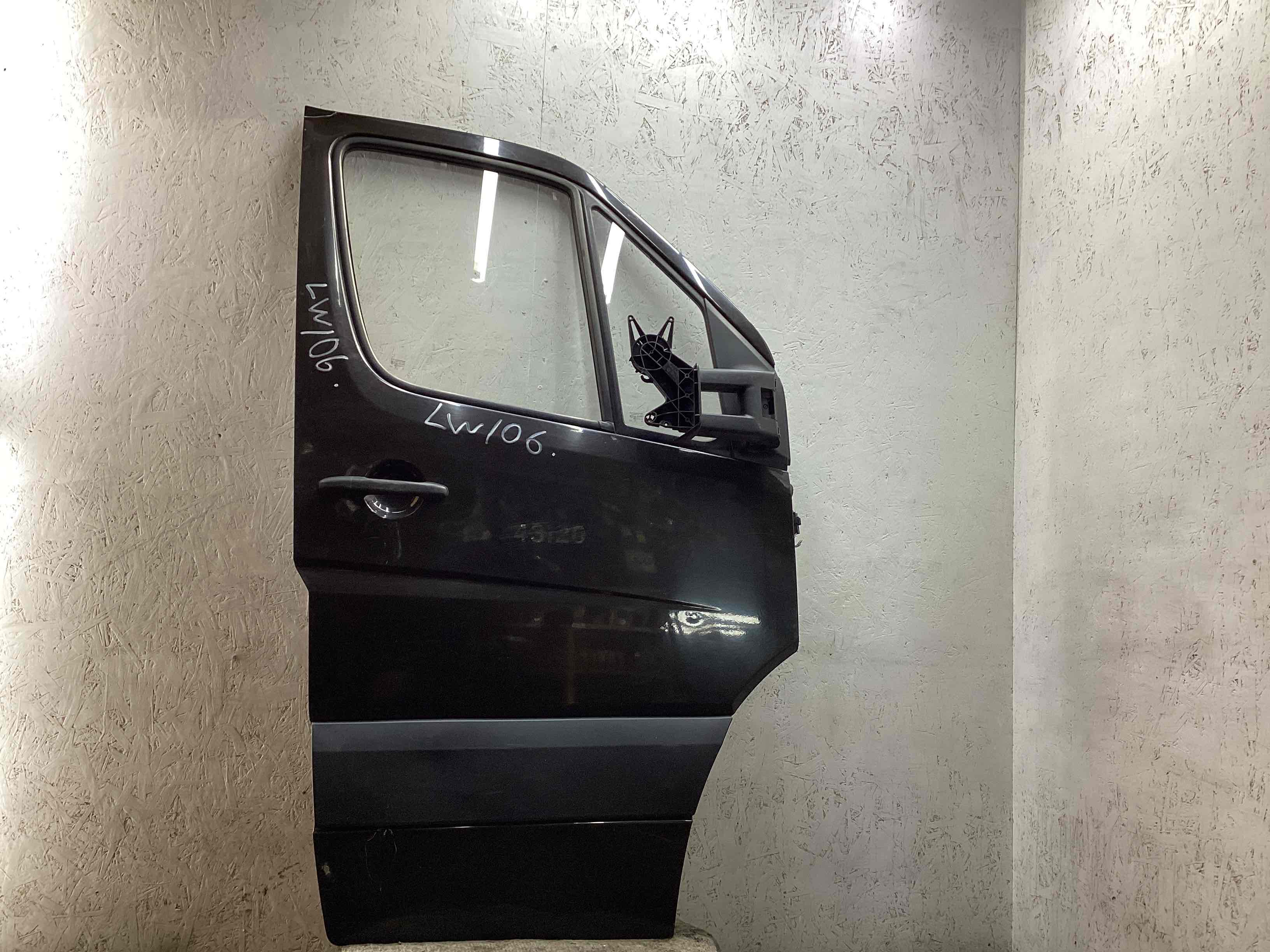 Дверь передняя правая Mercedes Sprinter 2 (W906) купить в Беларуси