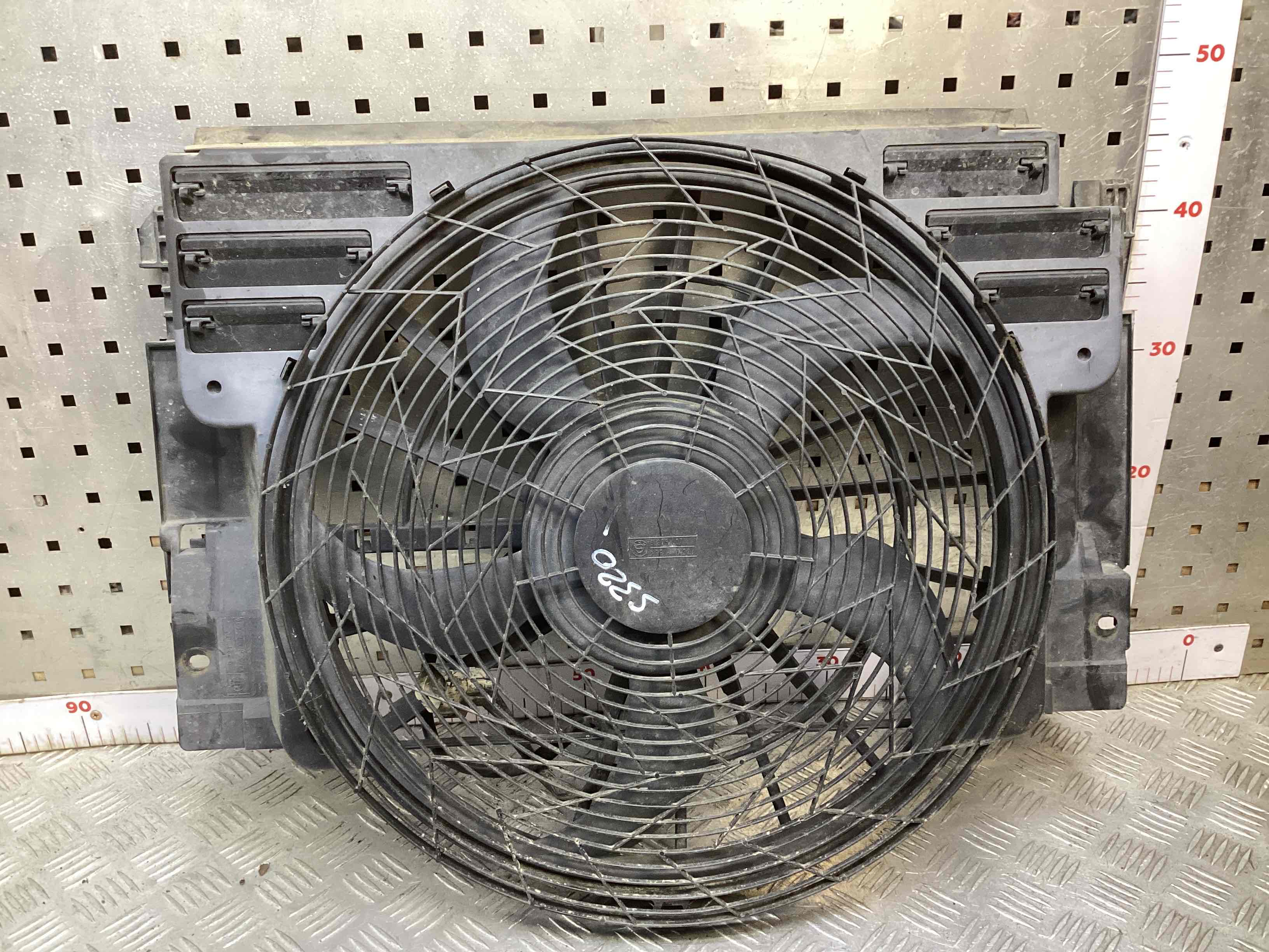 Вентилятор радиатора  BMW X5