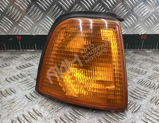Поворотник правый Audi 80 B4 (8C) 1991-1995  Audi 80 80 B4 (8C) 1991-1995