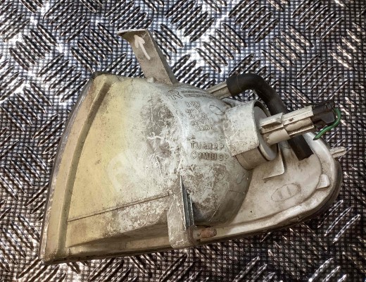 Поворотник правый Hyundai Accent I (X3) 1994-1999  Hyundai Accent Accent I (X3) 1994-1999