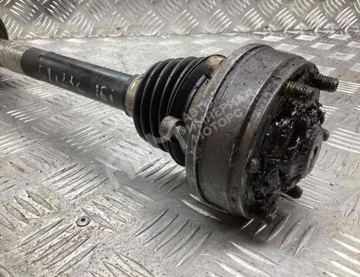 Полуось передняя левая (приводной вал, ШРУС) Volkswagen Golf IV (1J) 1997-2004  Volkswagen Golf Golf IV (1J) 1997-2004