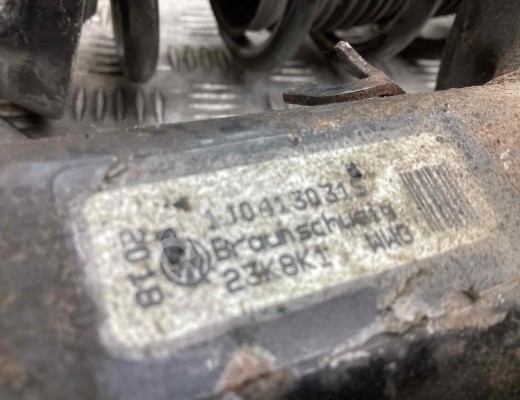 Стойка передняя правая Volkswagen Golf IV (1J) 1997-2004  Volkswagen Golf Golf IV (1J) 1997-2004