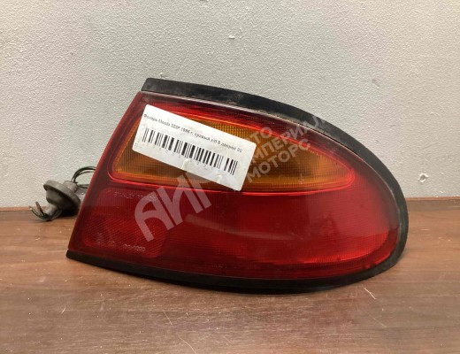 Фонарь задний правый Mazda 323F II (BA) 1994-1998  Mazda 323F 323F II (BA) 1994-1998