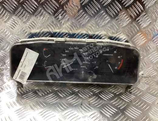 Щиток приборов (приборная панель) Nissan Primera I (P10) 1990-1997  Nissan Primera Primera I (P10) 1990-1997