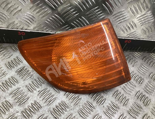 Поворотник правый Mercedes Vito (W638) 1996-2003  Mercedes Vito Vito (W638) 1996-2003