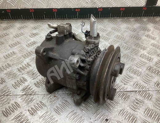 Компрессор кондиционера Nissan Primera I (P10) 1990-1997  Nissan Primera Primera I (P10) 1990-1997